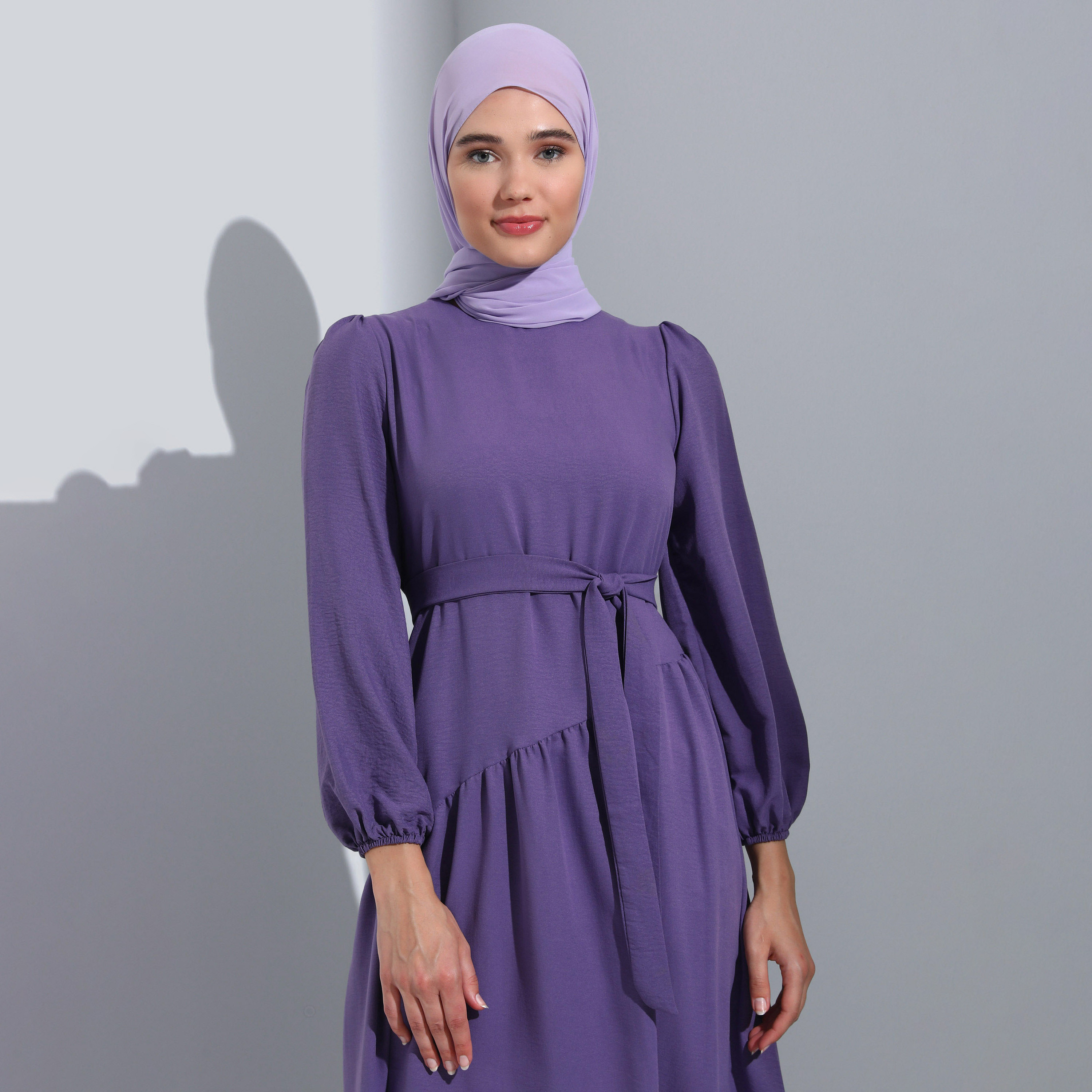 Modanisa Plain Crew Neck Front Tie-Up Belted Dress-women-clothing-dresses-image-2