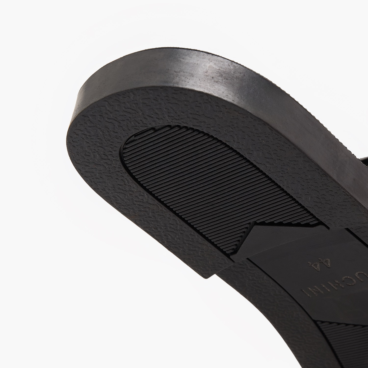صندل بارز الملمس بإبزيم زينة للرجال من دوتشيني-men-shoes-sandals-image-6