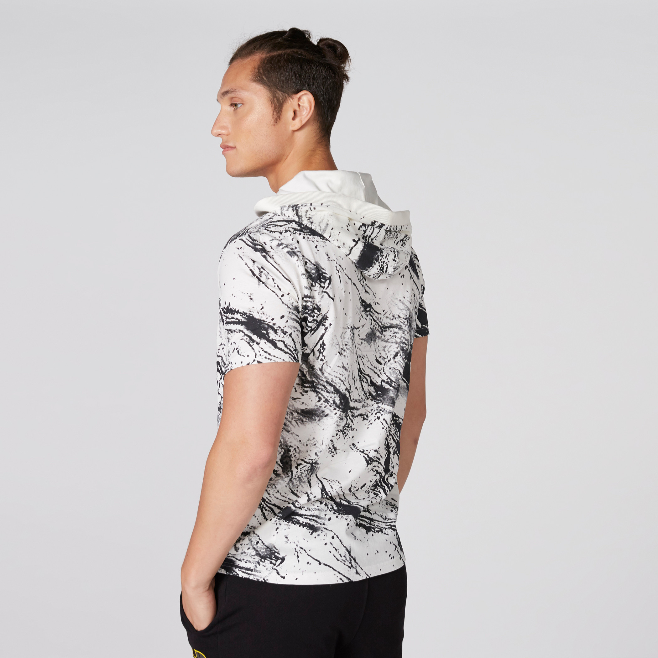تيشيرت بأكمام قصيرة وقبعة وطبعات باتمان-men-clothing-tshirtsandpolos-tshirts-image-2