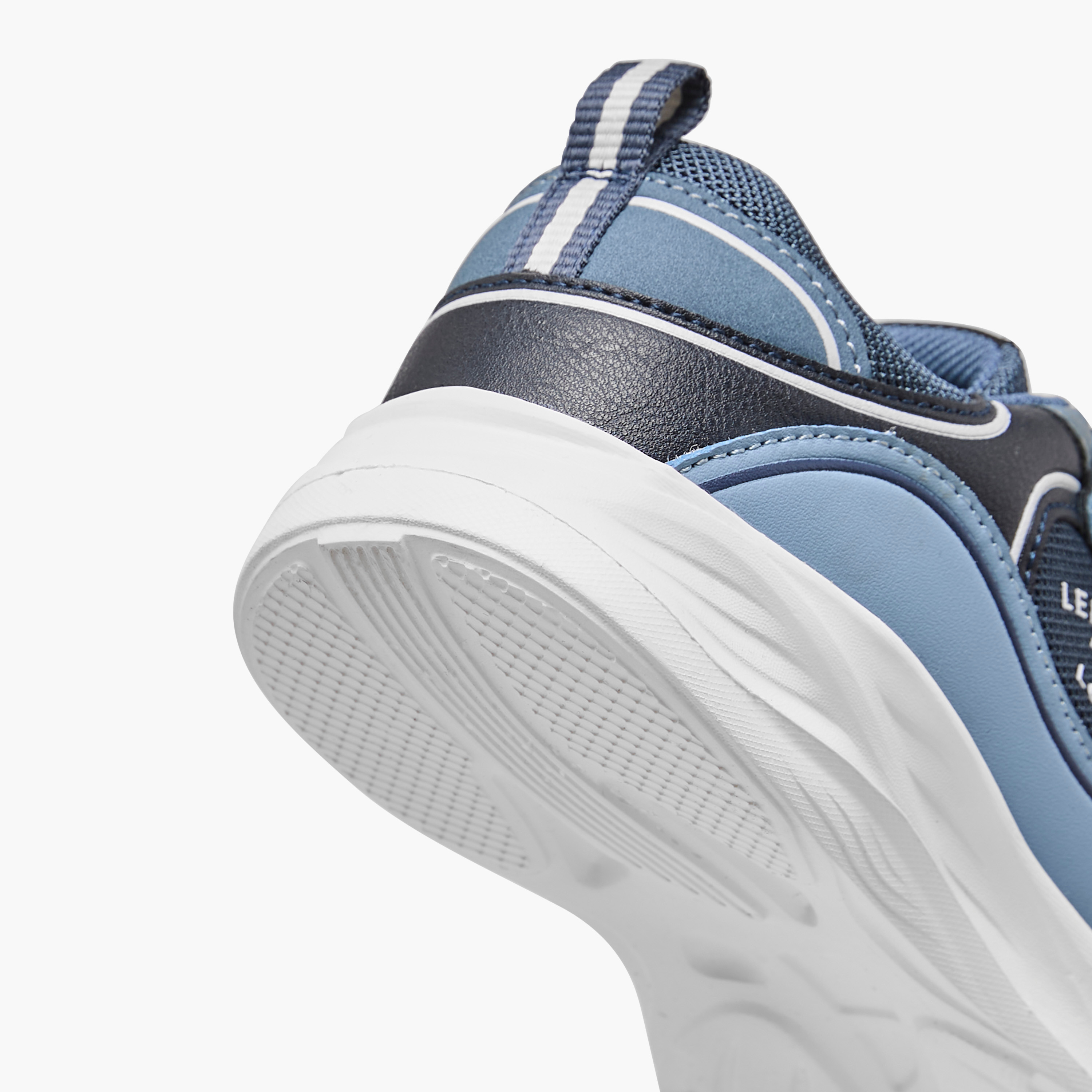 حذاء سنيكرز بألواح وشريط إغلاق لاصق للأولاد من لي كوبر-boys-shoes-sneakers-image-1