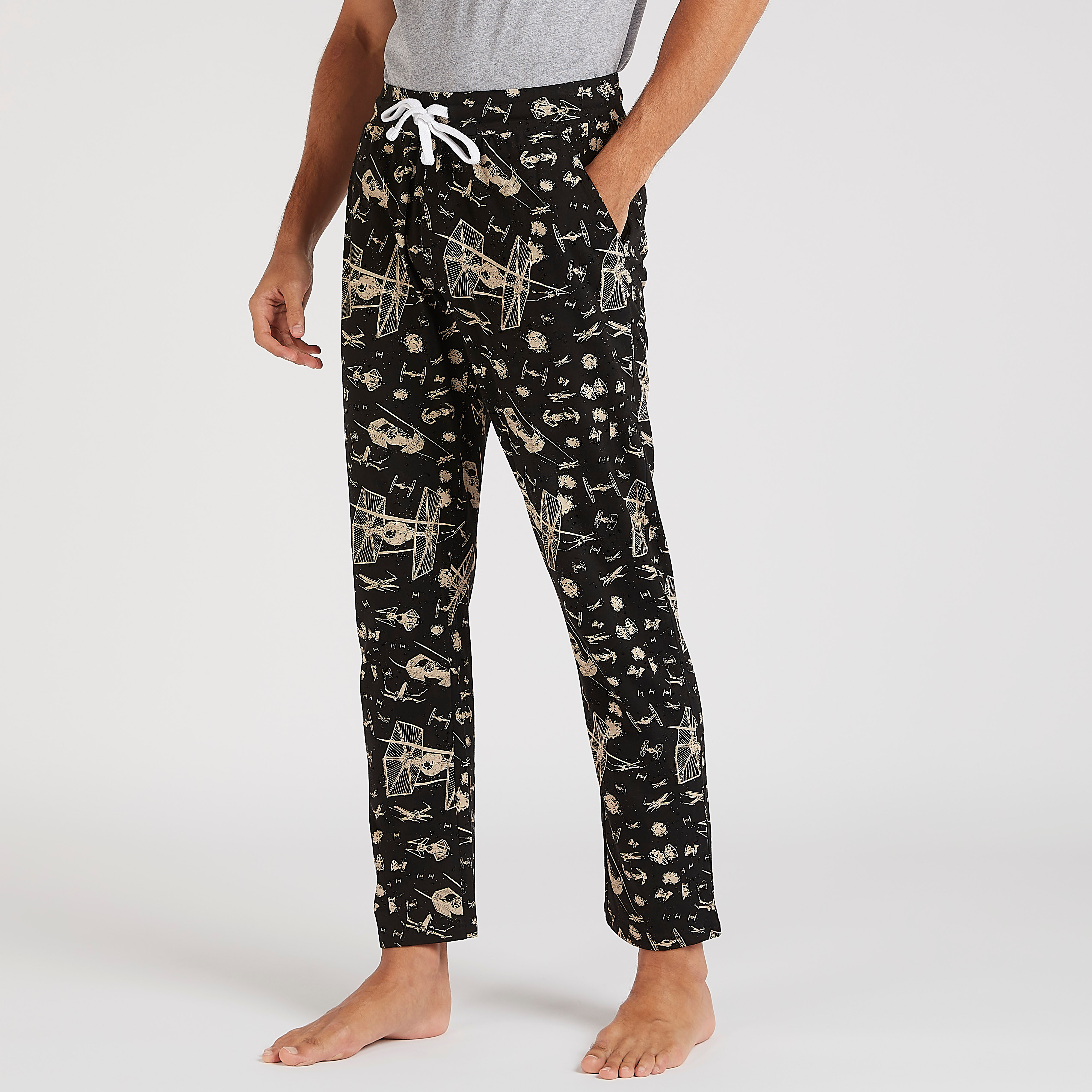 Shop Star Wars Print T-shirt and Full Length Pyjama Set Online | Splash UAE