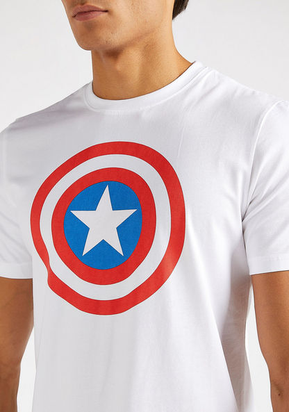 Captain America Print T-shirt with Crew Neck