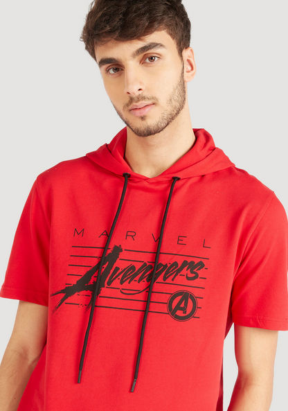 Avengers Printed Hooded Neck T-shirt with Short Sleeves
