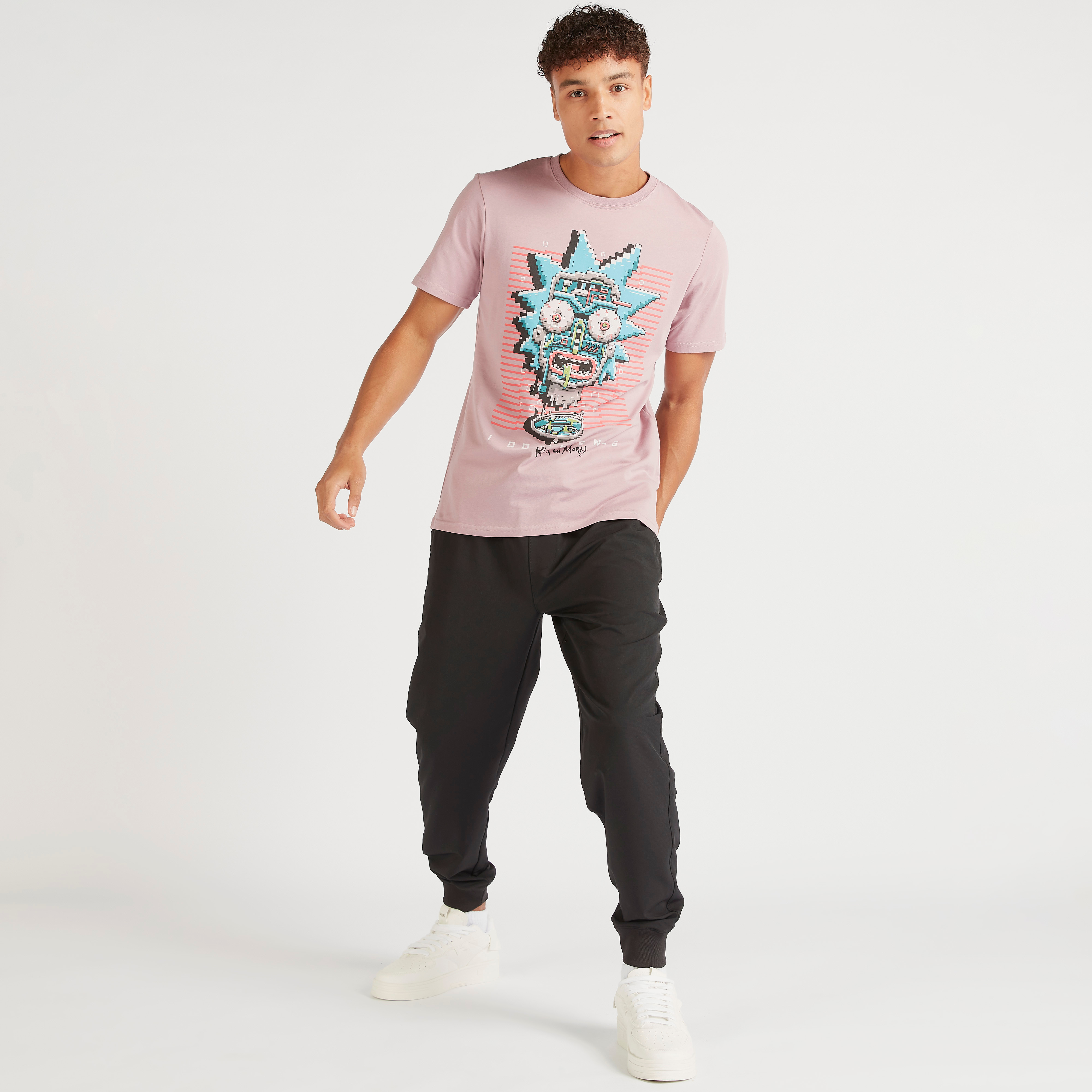 تيشيرت بياقة مستديرة وطبعات ريك آند مورتي-men-clothing-tshirtsandpolos-tshirts-image-2