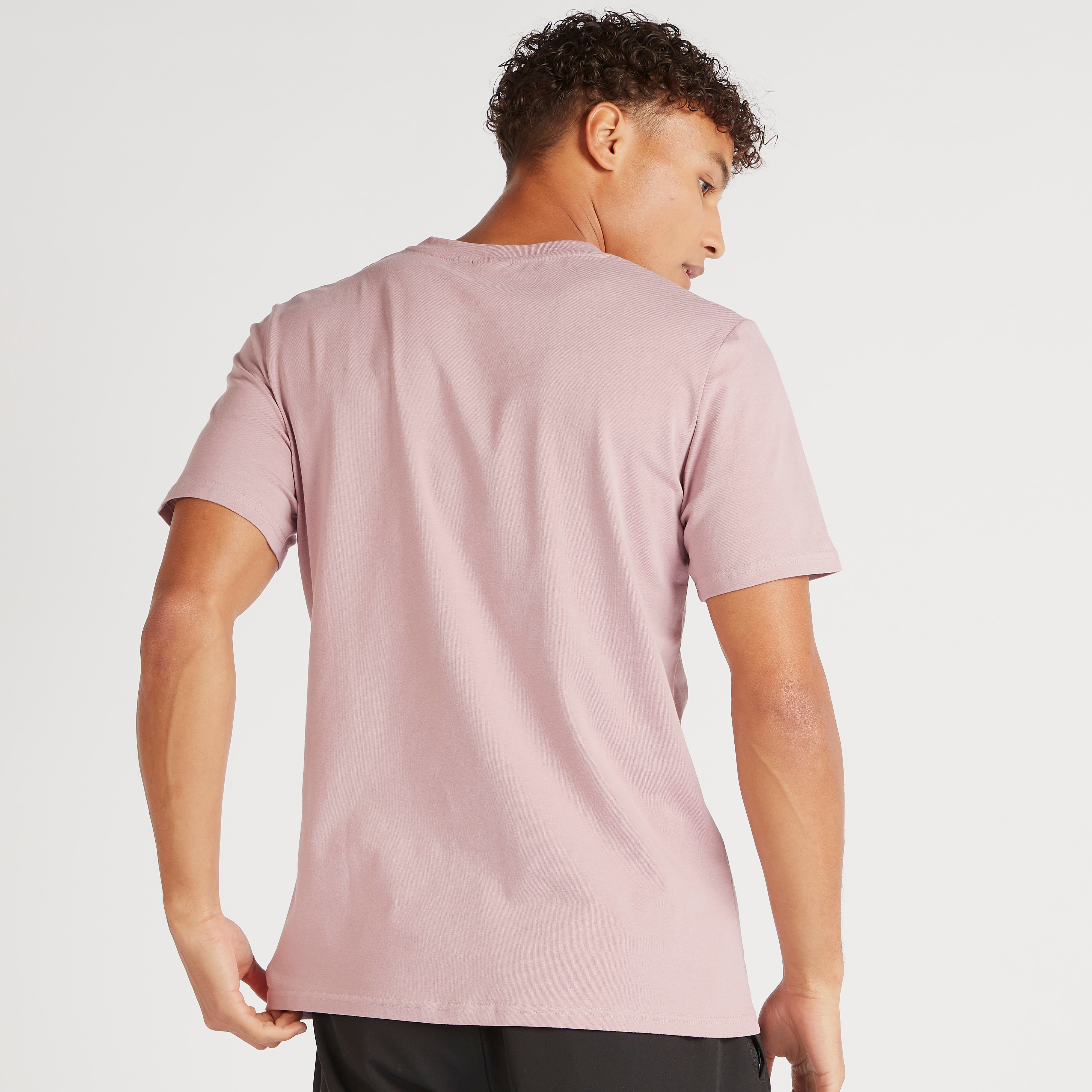 تيشيرت بياقة مستديرة وطبعات ريك آند مورتي-men-clothing-tshirtsandpolos-tshirts-image-4