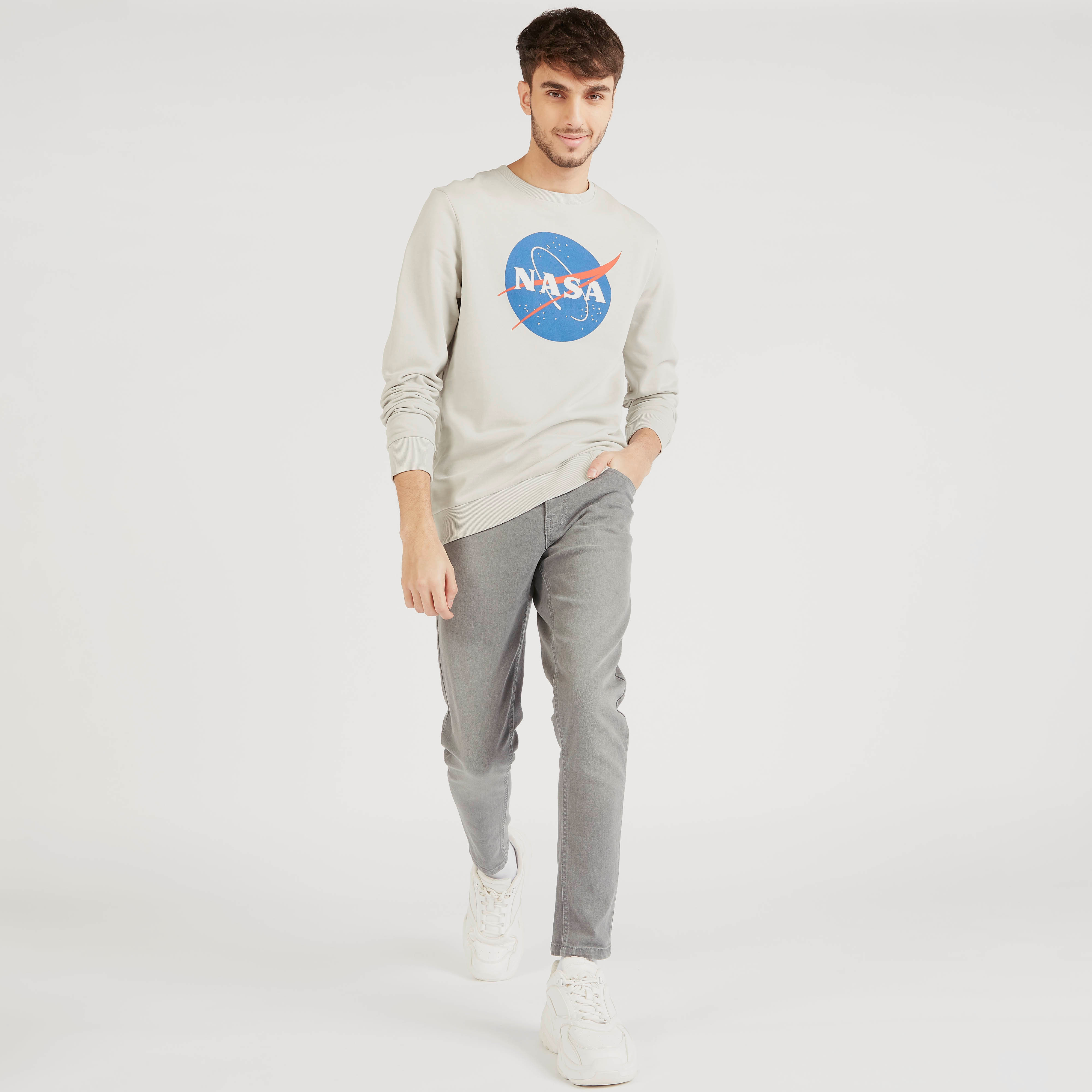 Buy Men s NASA Print Crew Neck Sweatshirt with Long Sleeves Online Centrepoint UAE