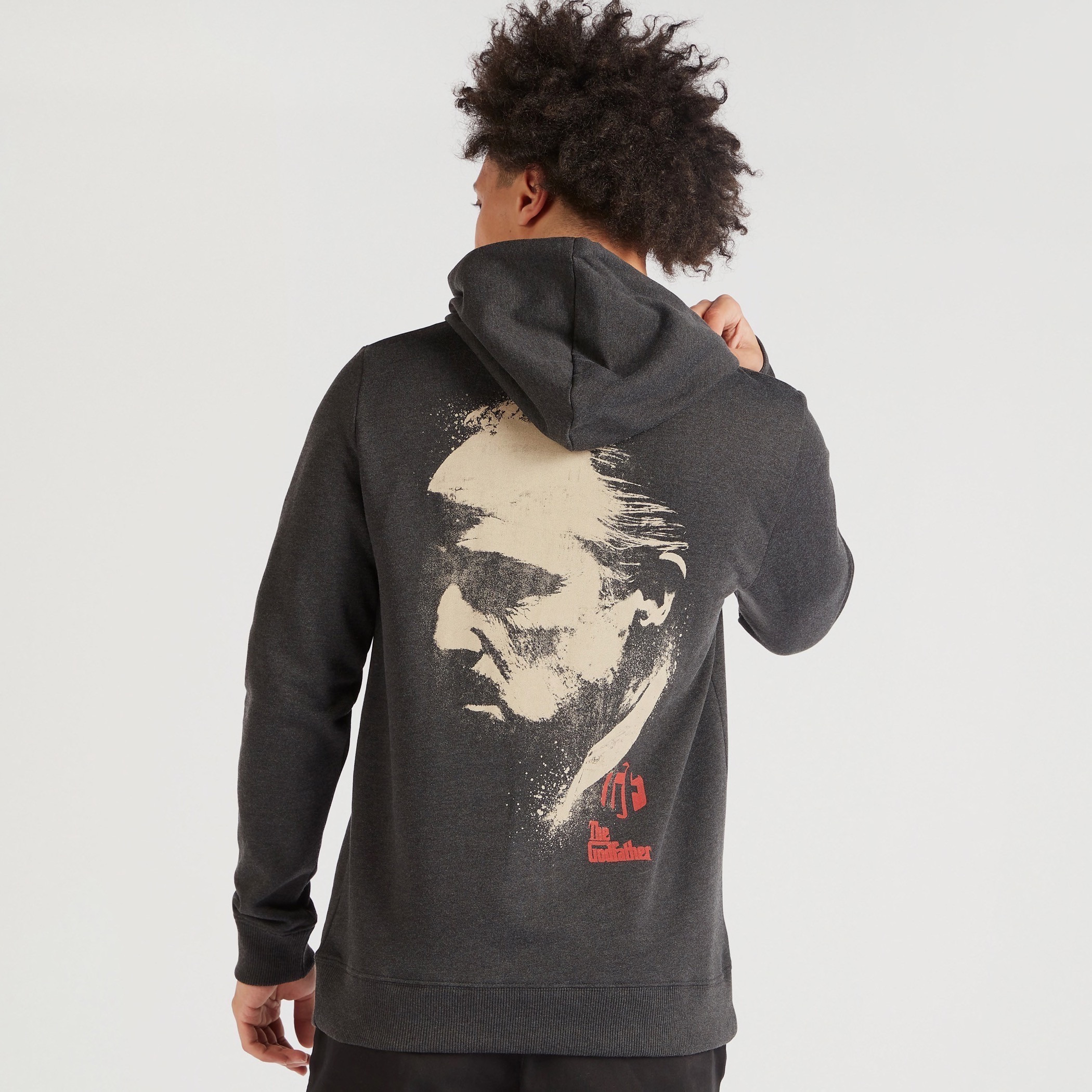 سويت شيرت بقبعة وجيوب كانغر وطبعات-men-winterwear-hoodiesandsweatshirts-image-4