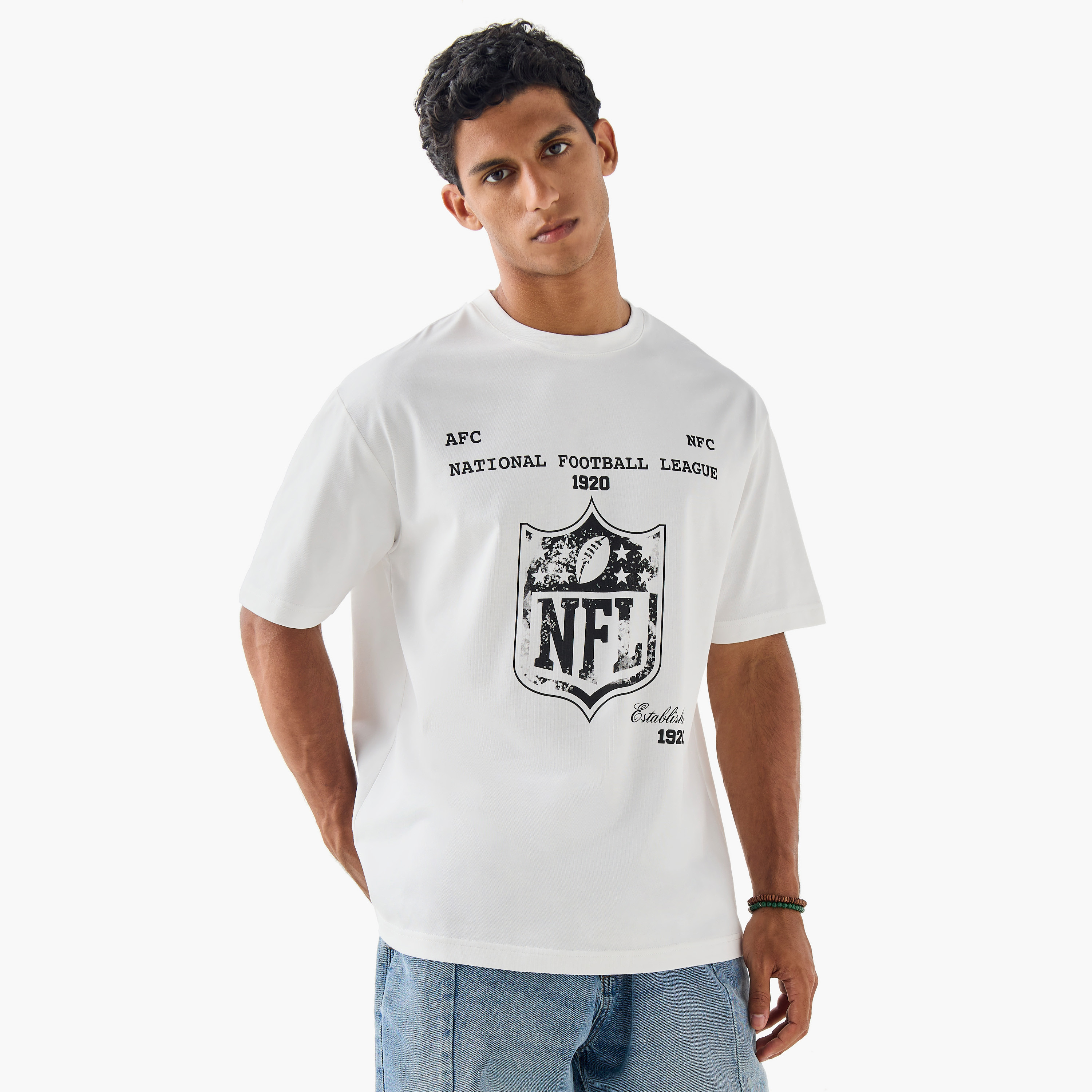 تيشيرت بقصة عادية وياقة ضيقة وأكمام قصيرة للرجال-men-clothing-tshirtsandpolos-tshirts-image-1