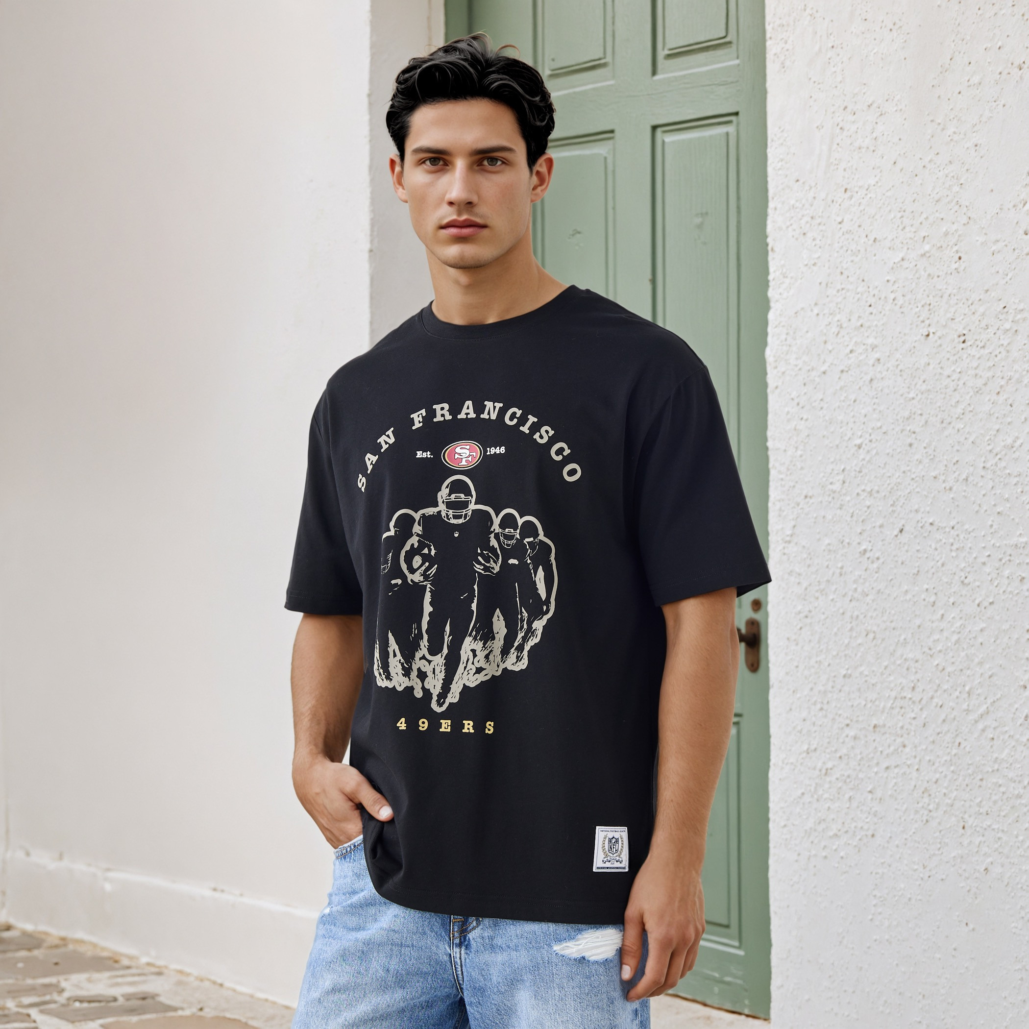تيشيرت بقصة مريحة وياقة ضيقة وأكمام قصيرة بطبعات للرجال-men-clothing-tshirtsandpolos-tshirts-image-1
