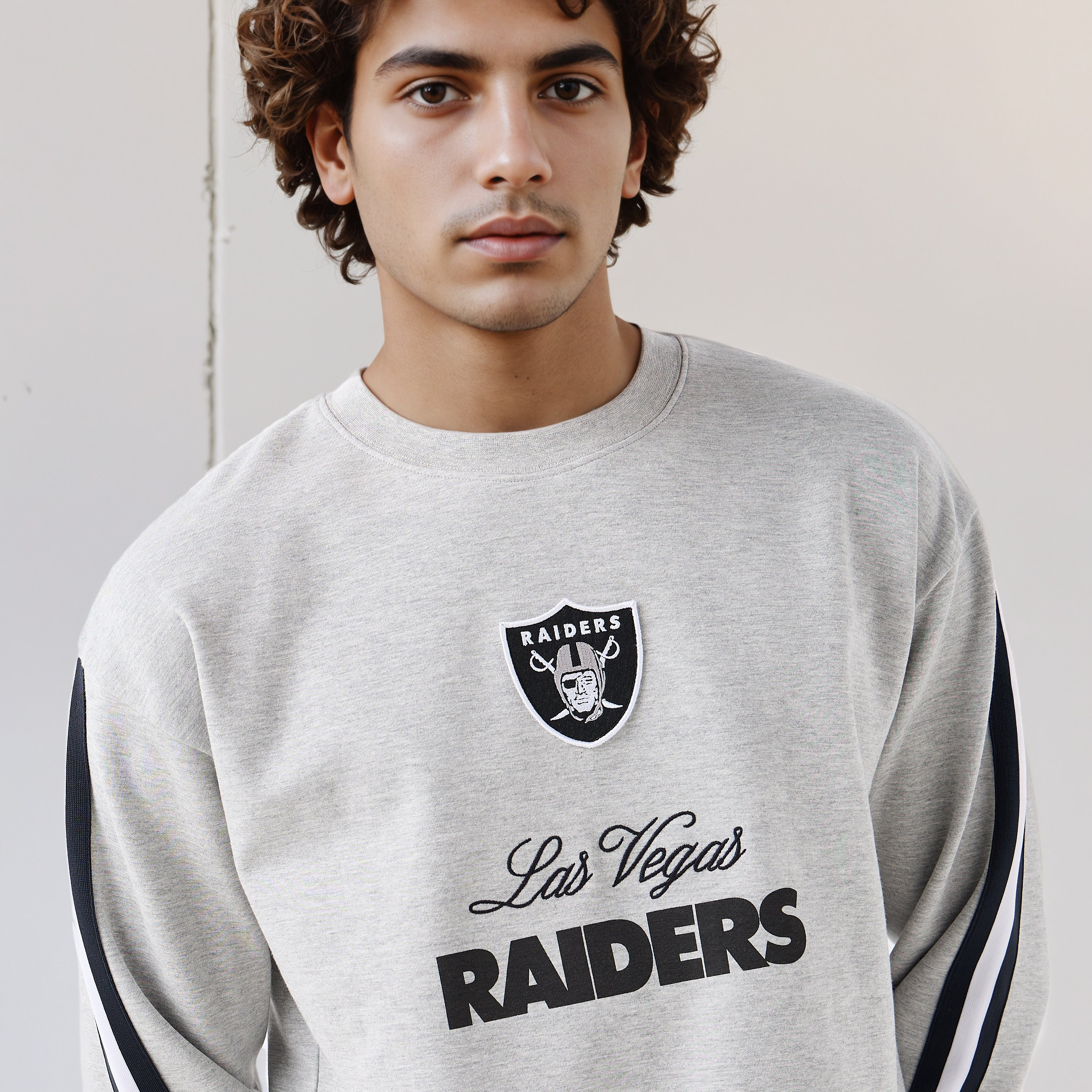 Las Vegas Raiders NFL Men Regular Fit Sweatshirt-men-winterwear-hoodiesandsweatshirts-image-4