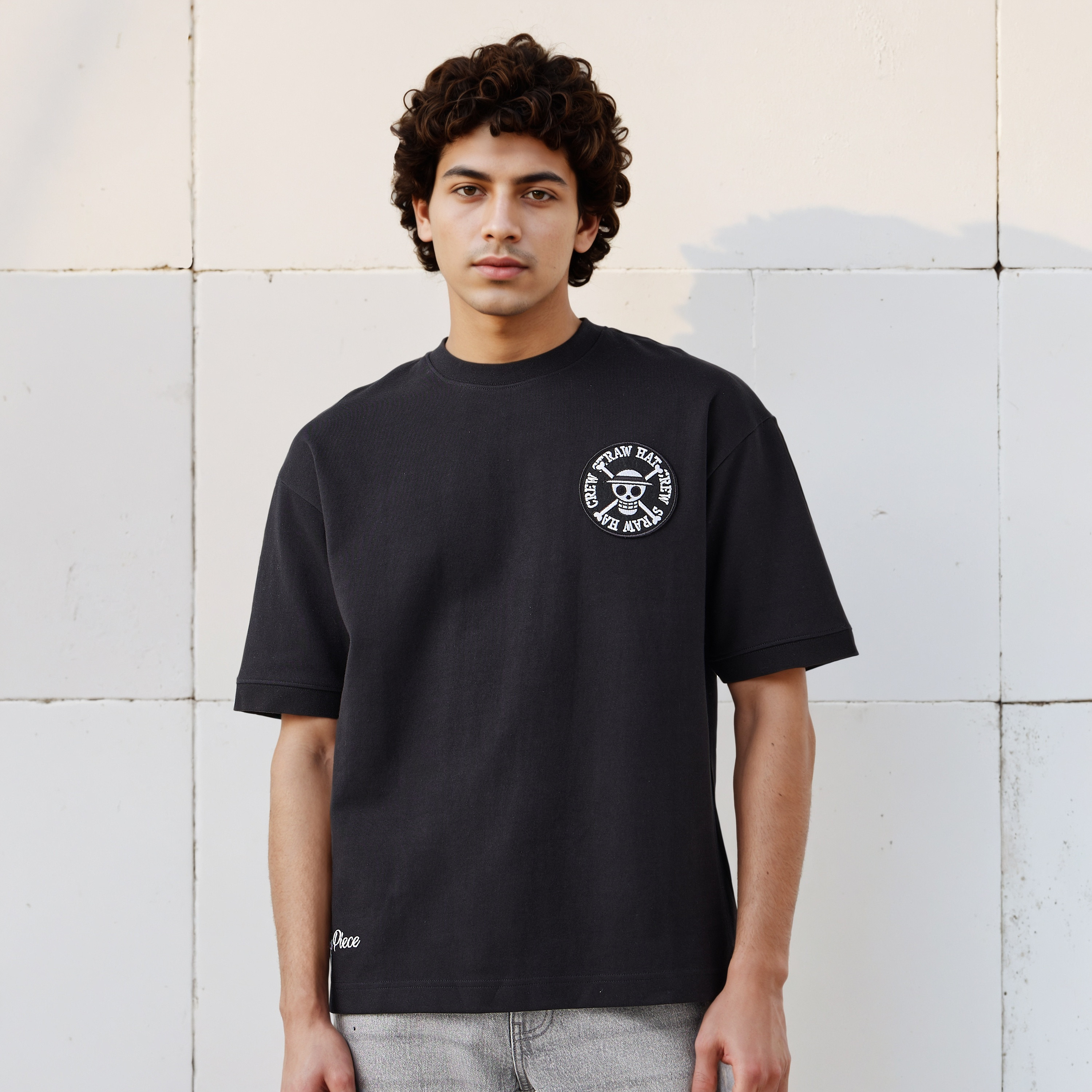 تي شيرت ون بيس أنمي للرجال بقصة مريحة وياقة دائرية وأكمام قصيرة-men-clothing-tshirtsandpolos-tshirts-image-3
