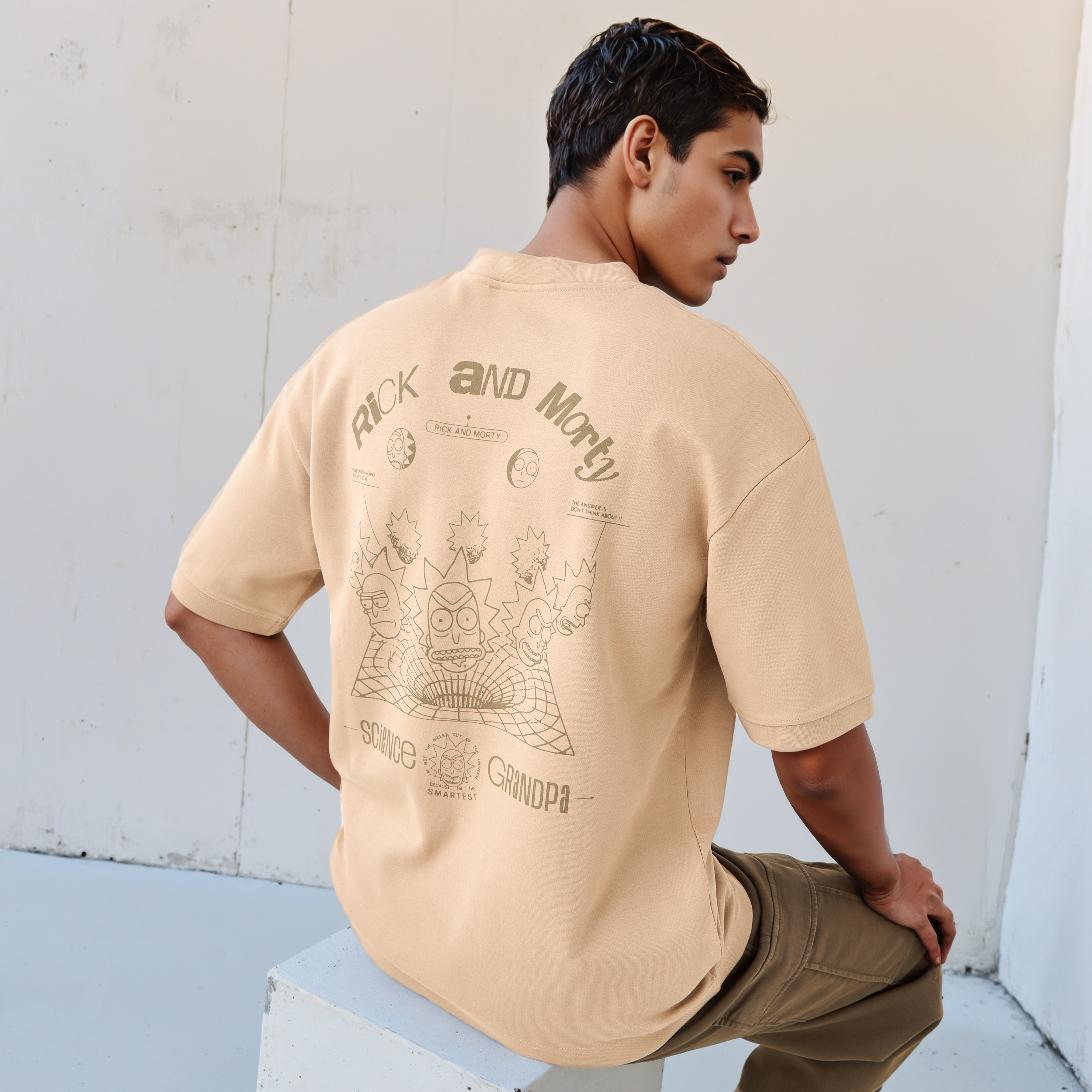Rick and Morty Men Relaxed Fit Crew Neck Short Sleeves T-shirt-men-clothing-tshirtsandpolos-tshirts-image-5