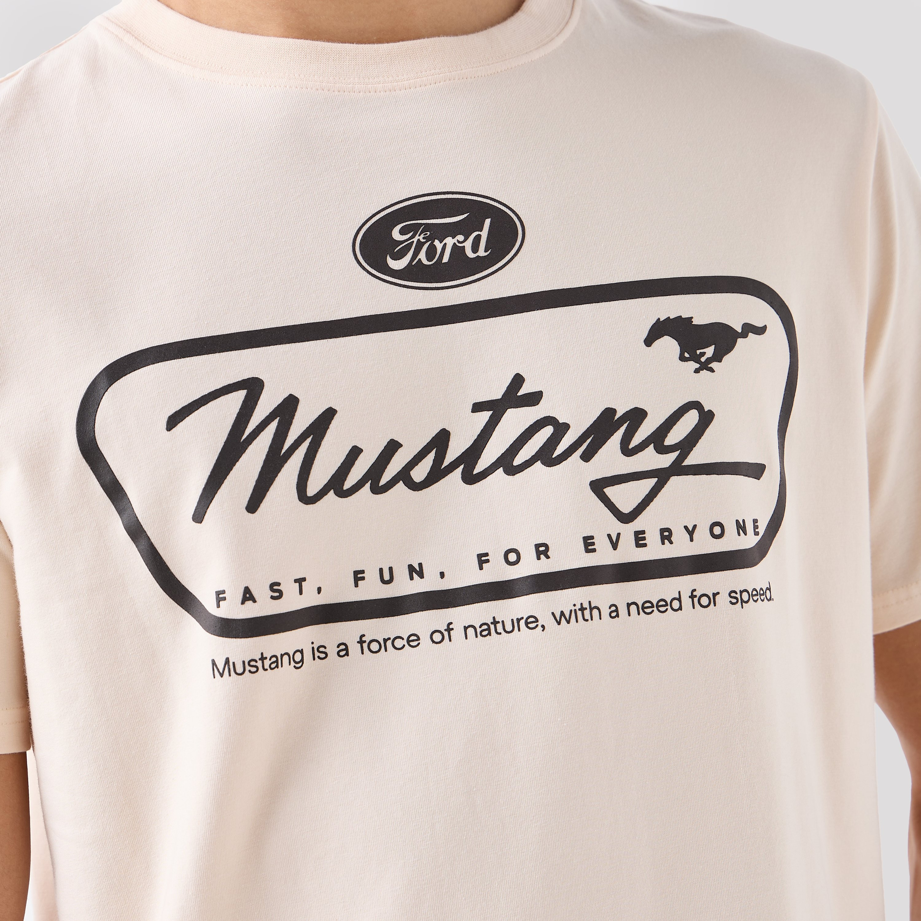تيشيرت رجالي بطبعات فورد موستانج وقصة عادية وأكمام قصيرة وياقة ضيقة-men-clothing-tshirtsandpolos-tshirts-image-5