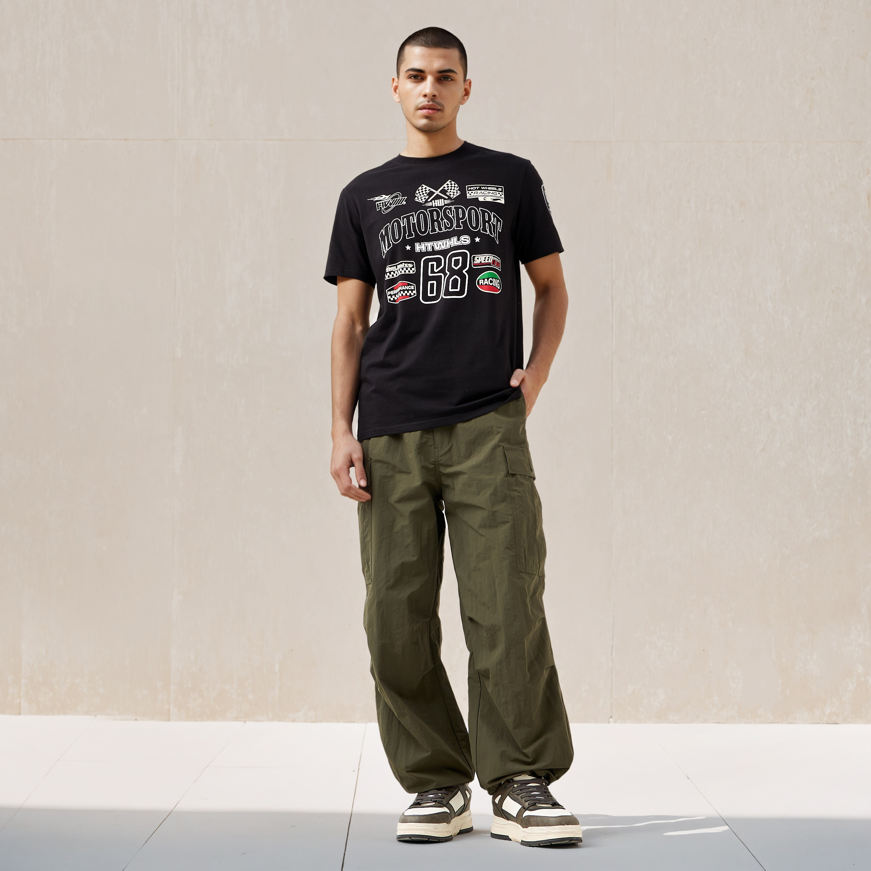 تيشيرت بطبعات هوت ويلز-men-clothing-tshirtsandpolos-tshirts-image-2