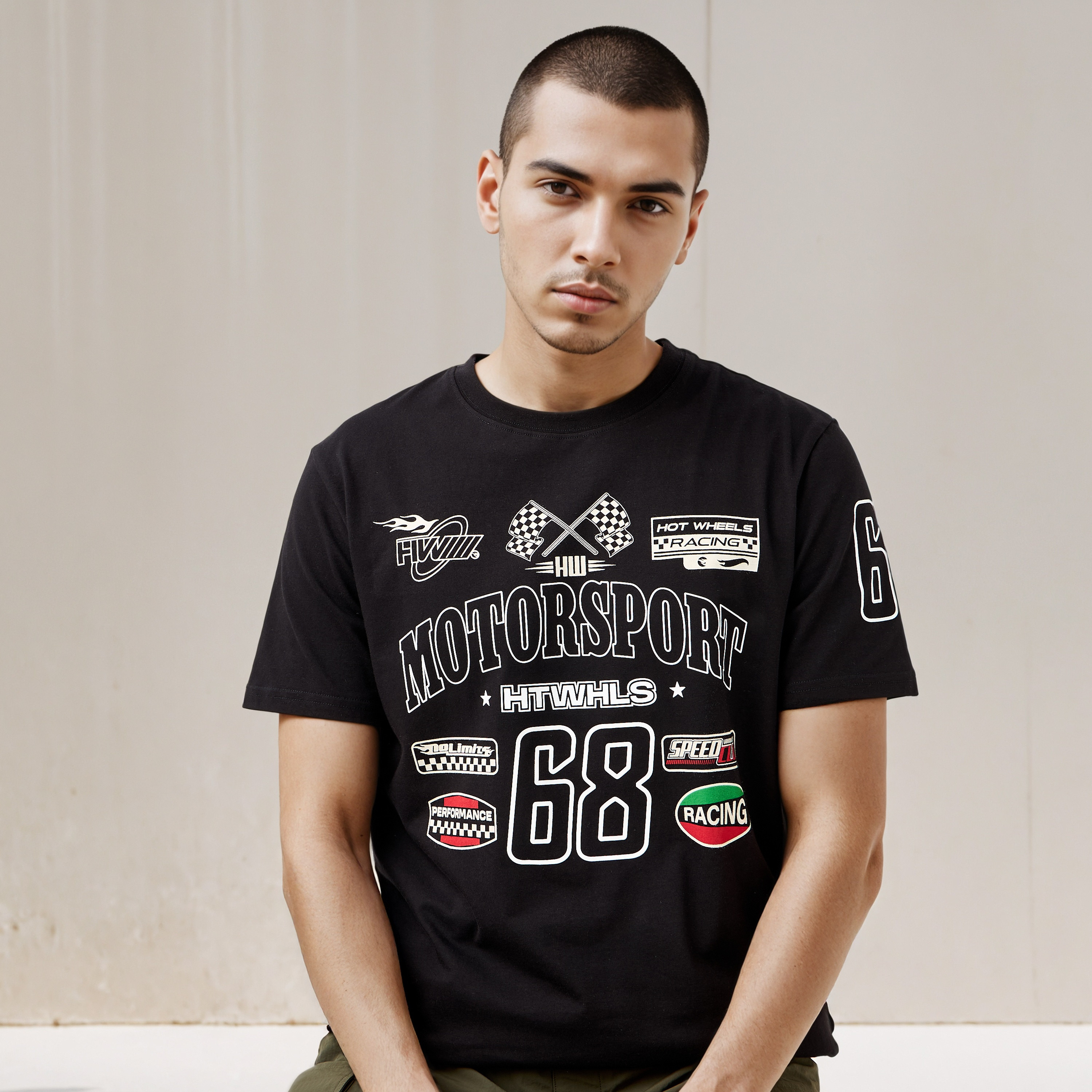 تيشيرت بطبعات هوت ويلز-men-clothing-tshirtsandpolos-tshirts-image-6