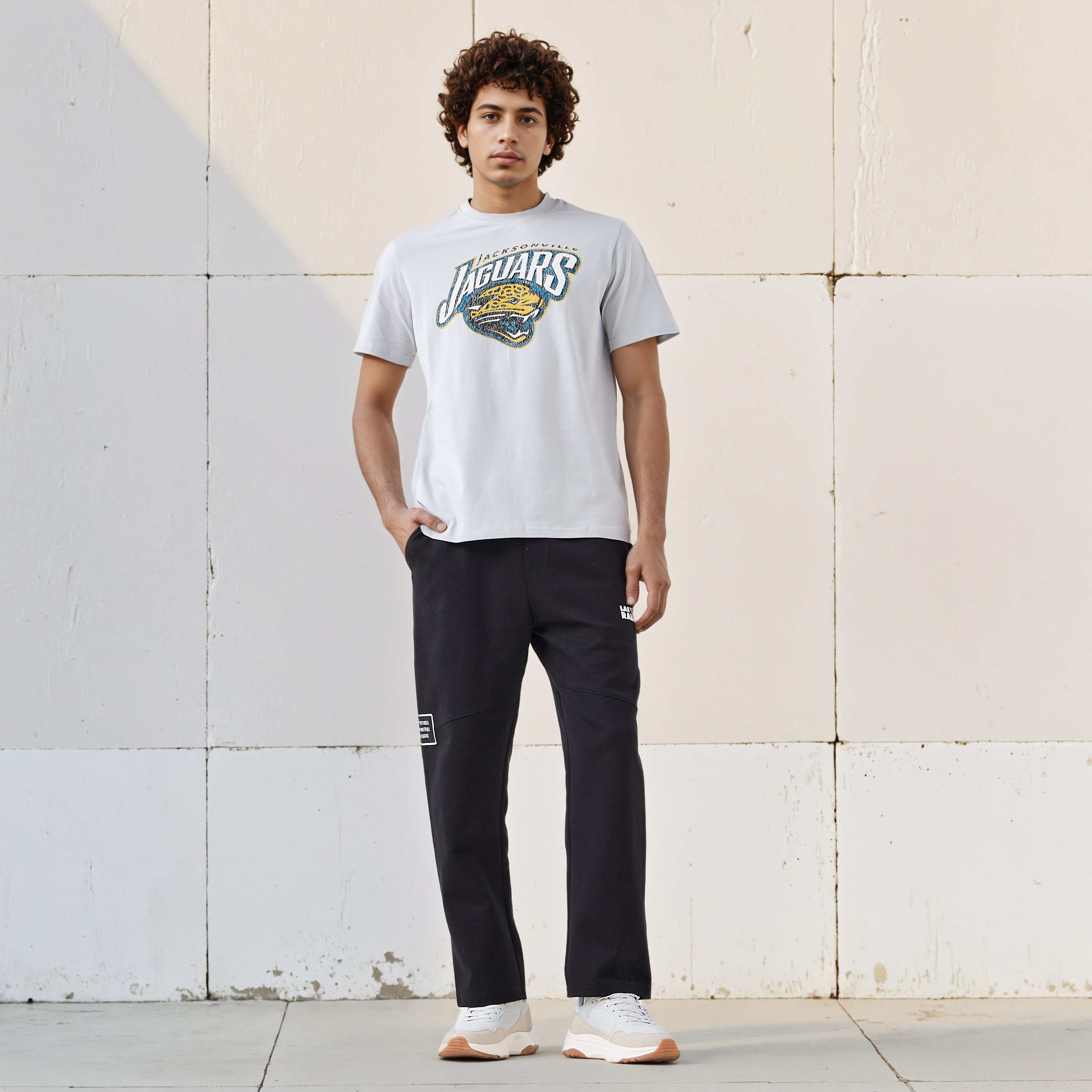 Jacksonville Jaguars NFL Men Regular Fit Crew Neck Short Sleeves T-shirt-men-clothing-tshirtsandpolos-tshirts-image-2