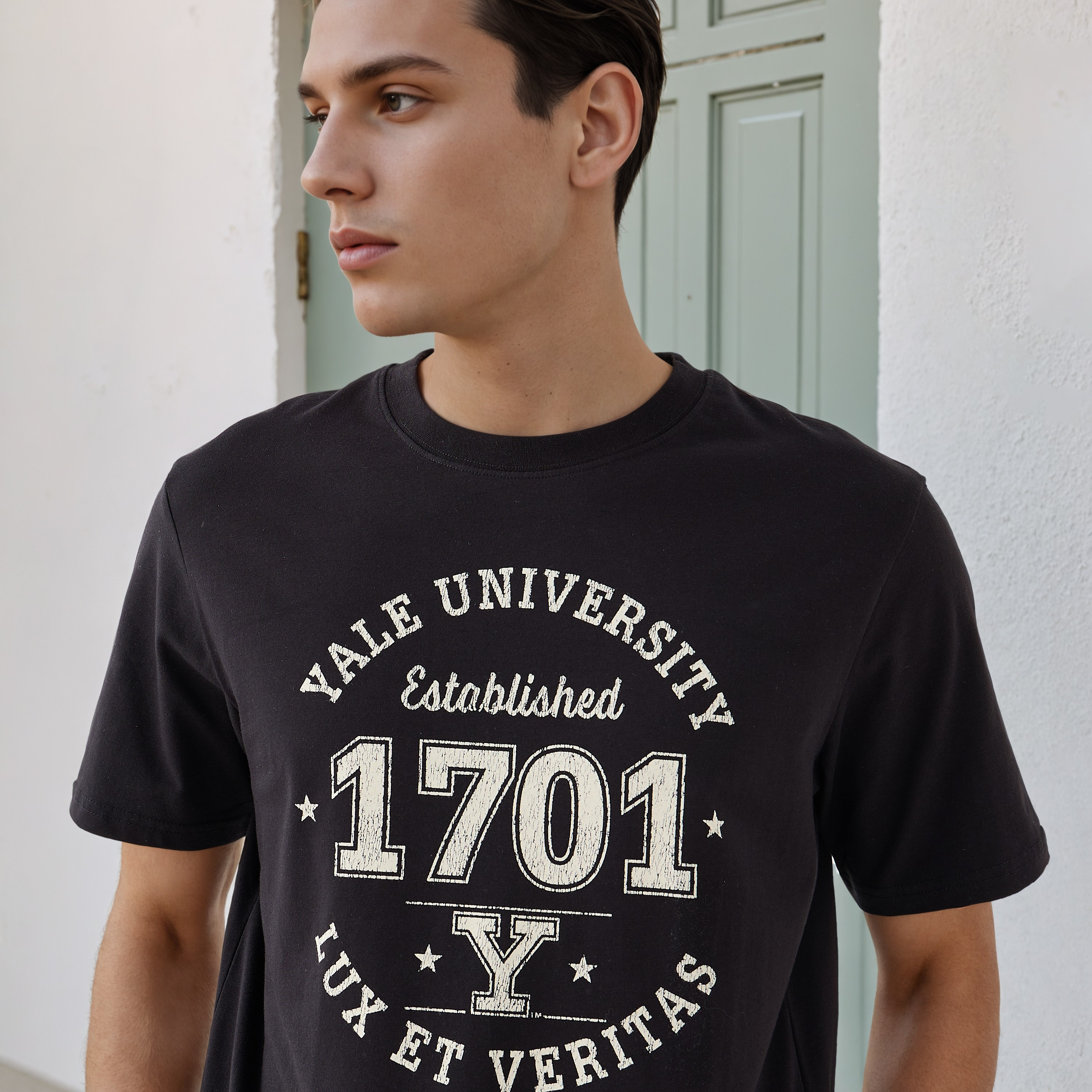 Yale University Print T-shirt-men-clothing-tshirtsandpolos-tshirts-image-4