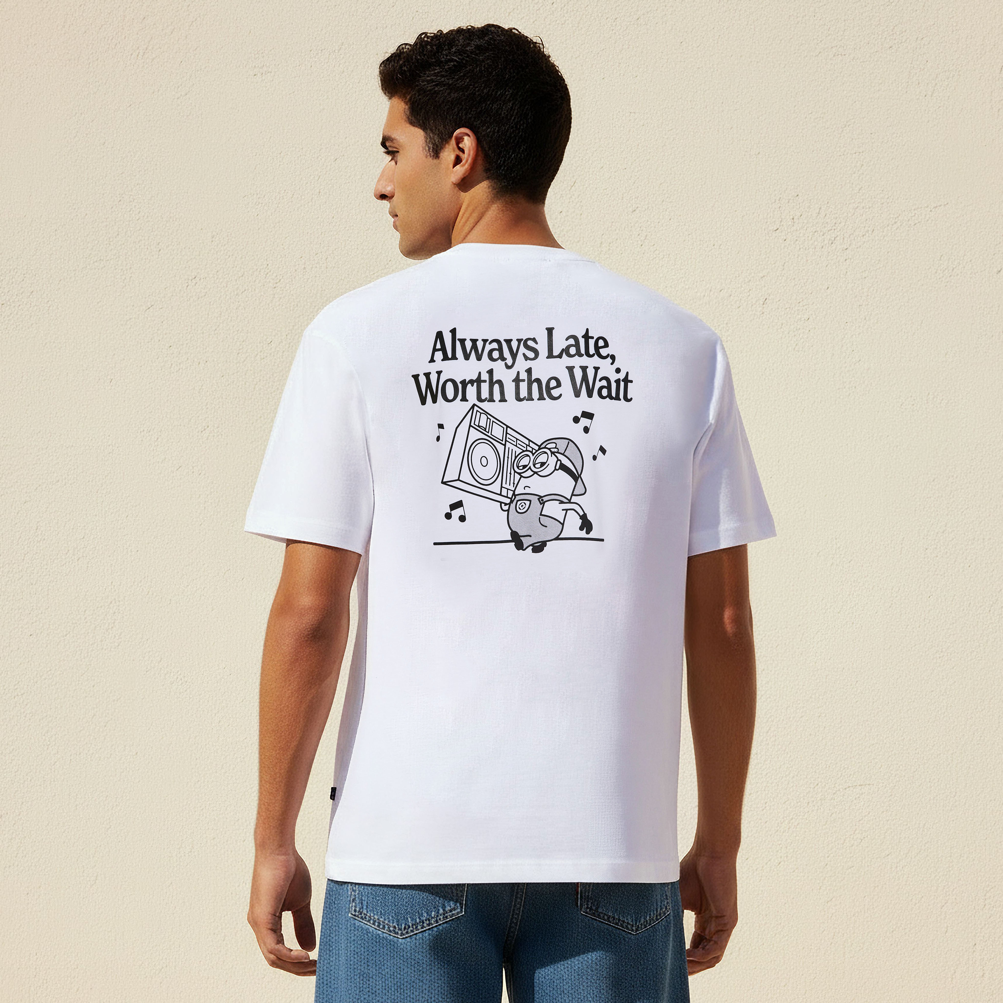 تيشيرت رجالي بقصة عادية وطبعات مينينز وياقة ضيقة وأكمام قصيرة-men-clothing-tshirtsandpolos-tshirts-image-1