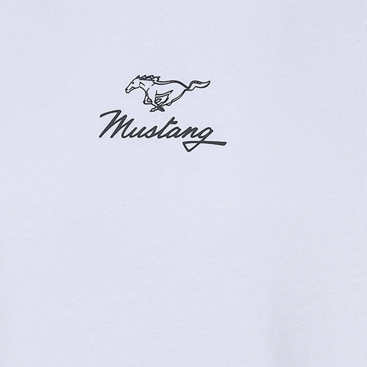 تيشيرت بقصة عادية وياقة ضيقة وأكمام قصيرة وطبعات-men-clothing-tshirtsandpolos-tshirts-image-2