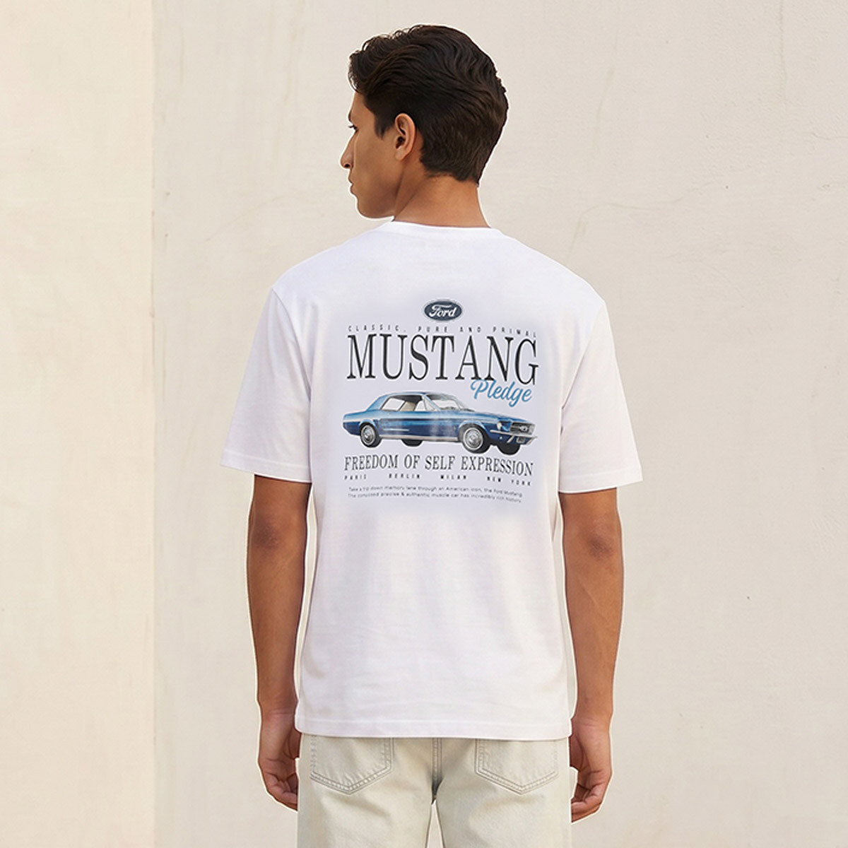 تيشيرت بياقة دائرية وأكمام قصيرة بقصة عادية من موستانج-men-clothing-tshirtsandpolos-tshirts-image-2