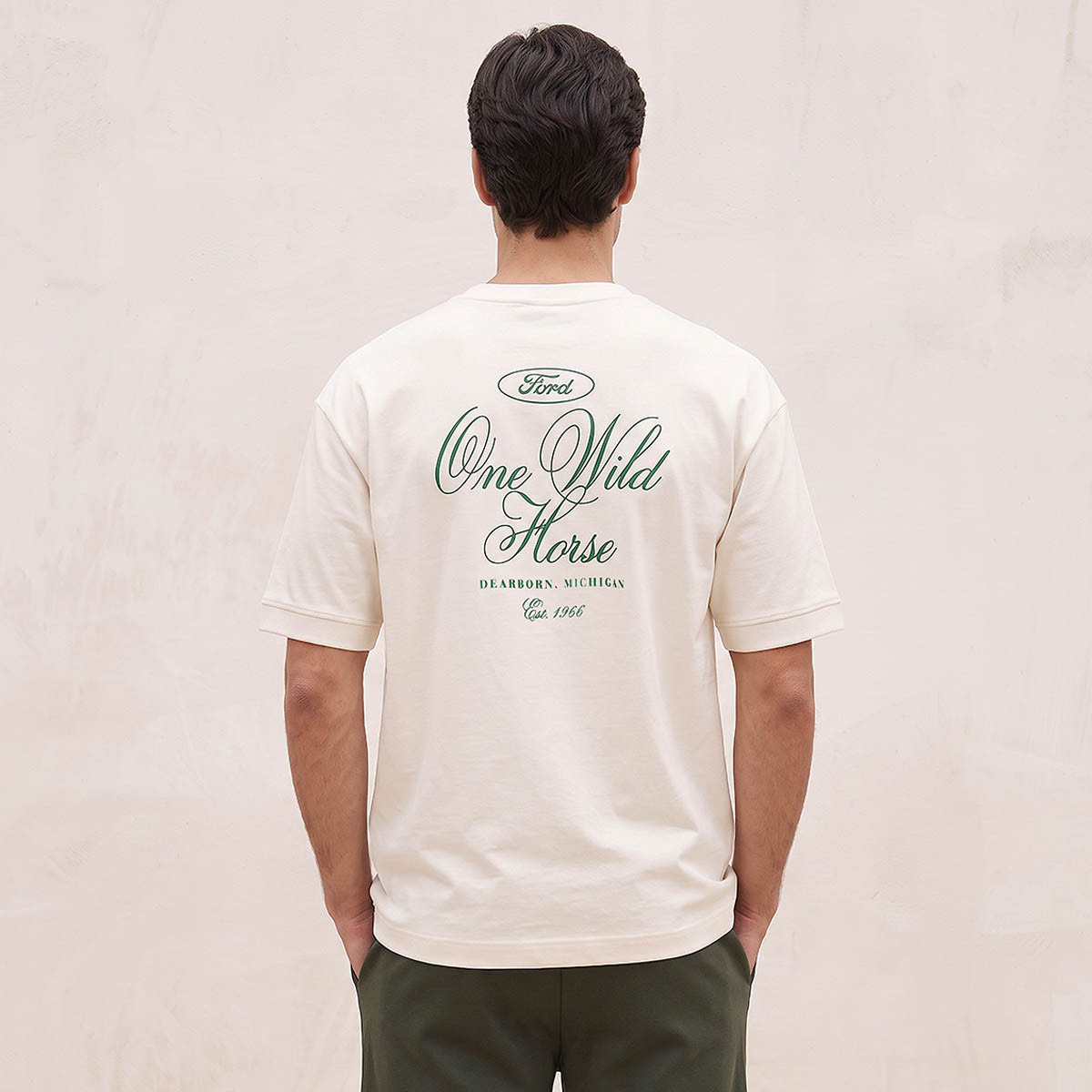 تيشيرت بقصّة عادية وطبعات-men-clothing-tshirtsandpolos-tshirts-image-4