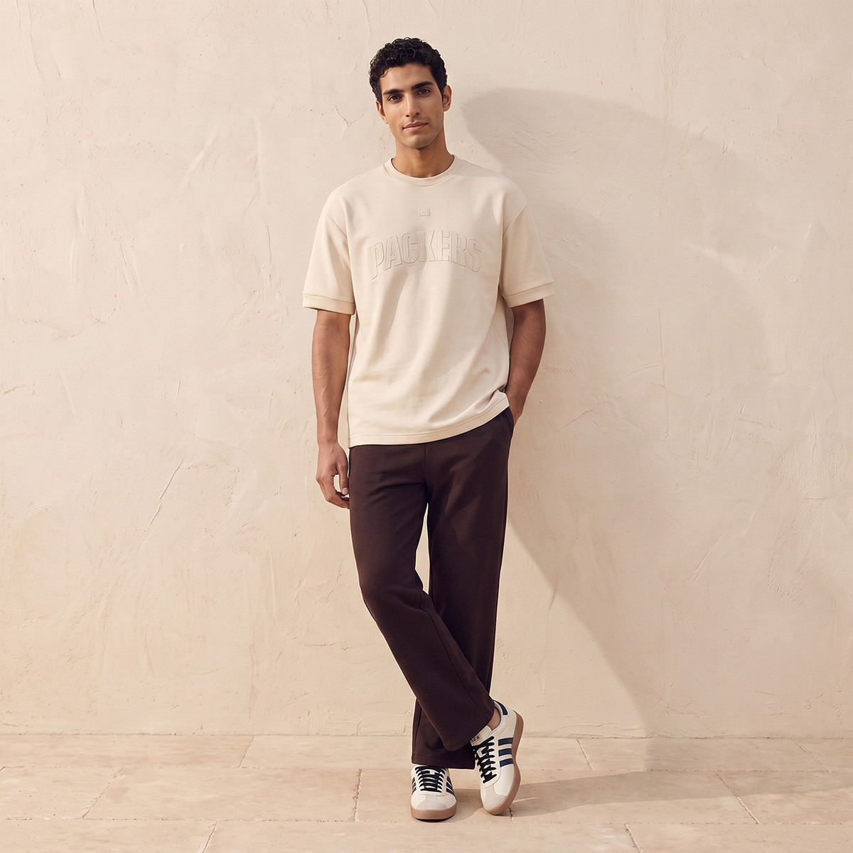 تيشيرت قطن بياقة ضيقة وقصة عادية من جرين باي باكرز-men-clothing-tshirtsandpolos-tshirts-image-2