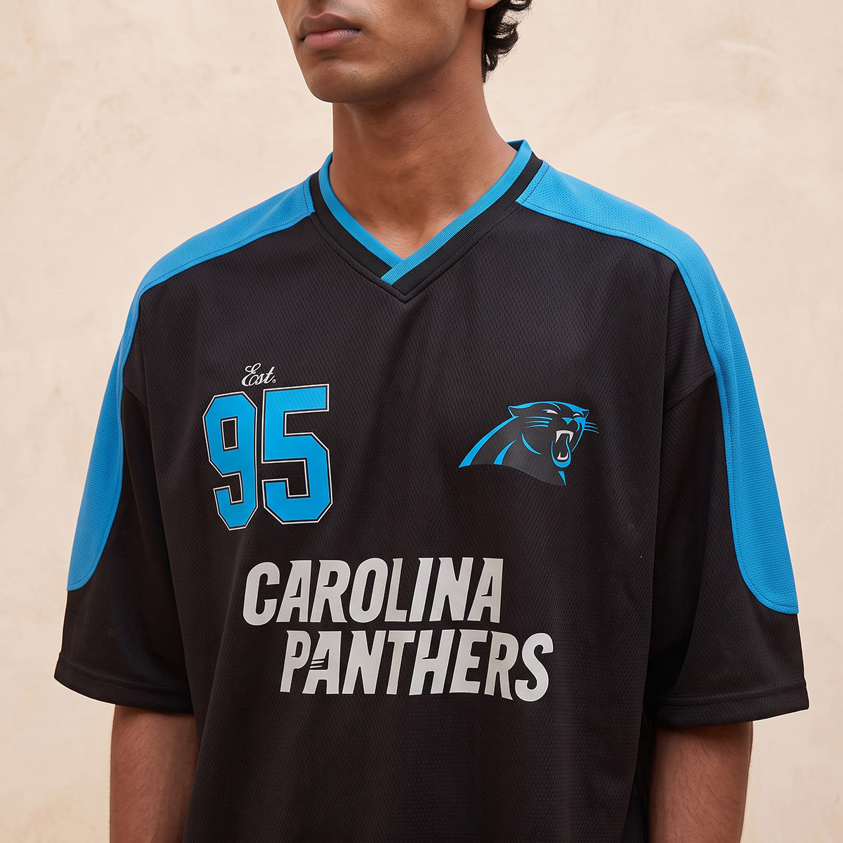 Carolina Panthers Regular Fit V-neck T-shirt-men-clothing-tshirtsandpolos-tshirts-image-4