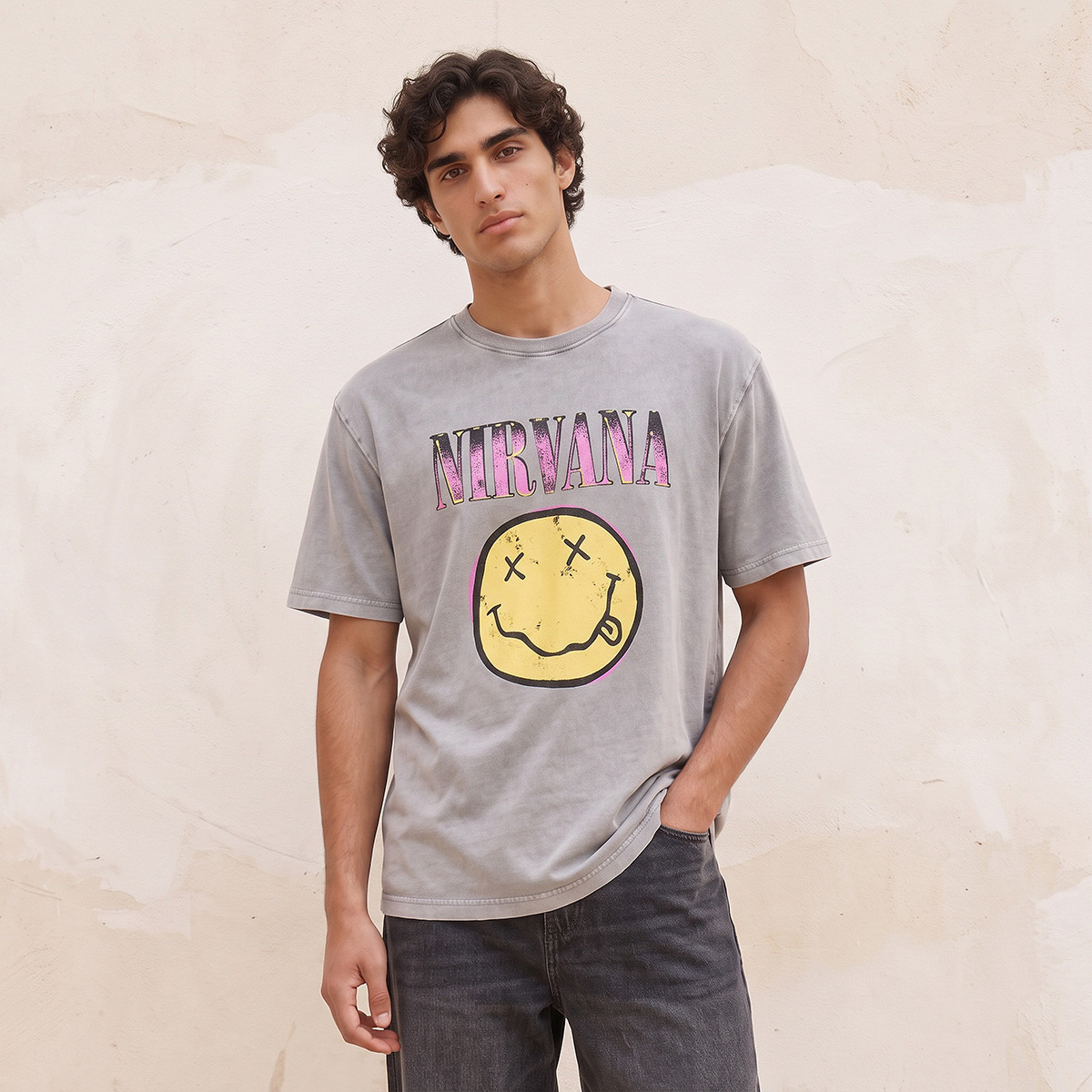 تيشيرت بياقة دائرية من نيرفانا-men-clothing-tshirtsandpolos-tshirts-image-1