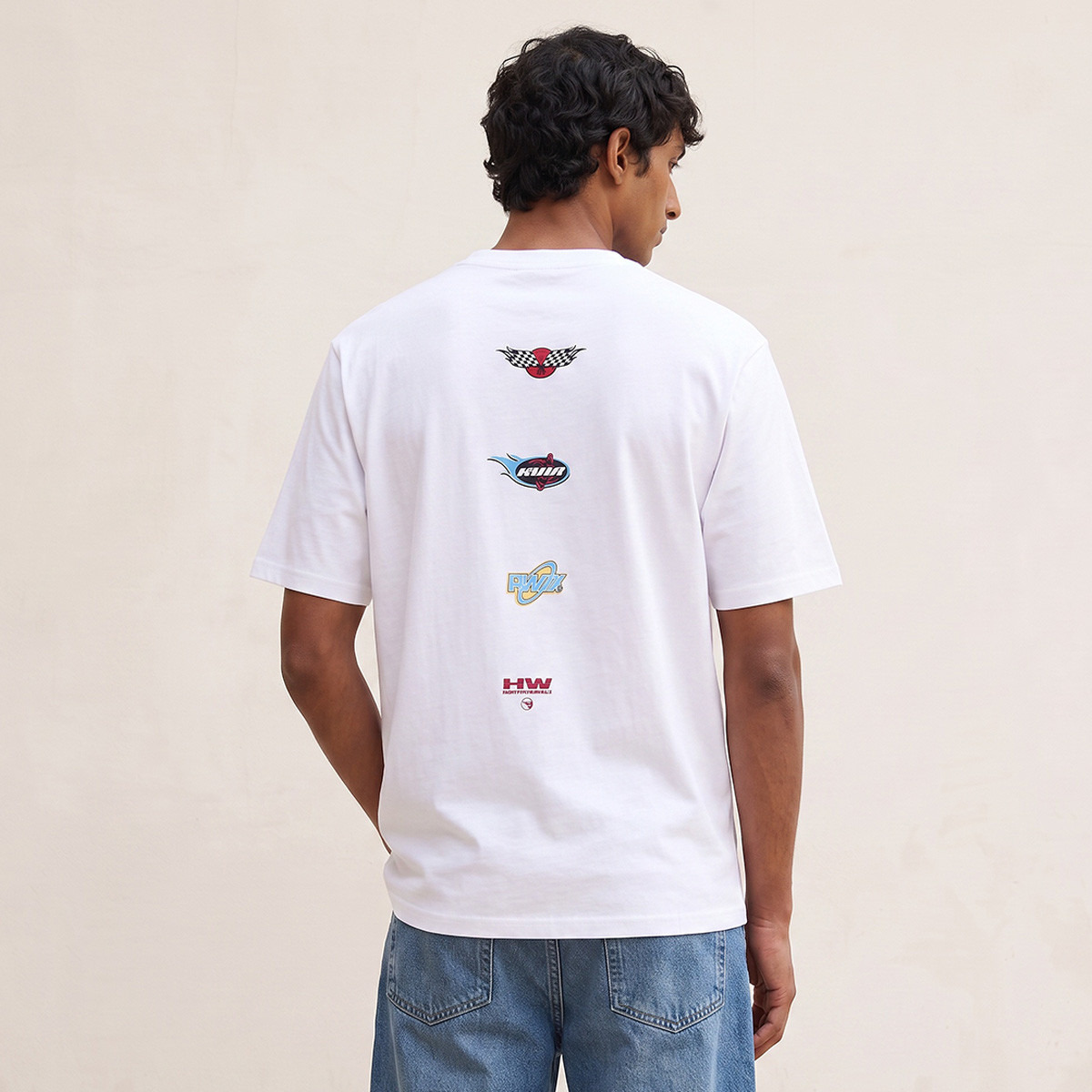 تيشيرت قطن بياقة ضيقة وقصة عادية وطبعات-men-clothing-tshirtsandpolos-tshirts-image-3