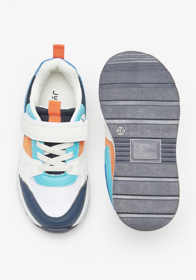 Juniors Colourblocked Panel Detail Sneakers with Hook and Loop Closure-Boy%27s Sneakers-image-3