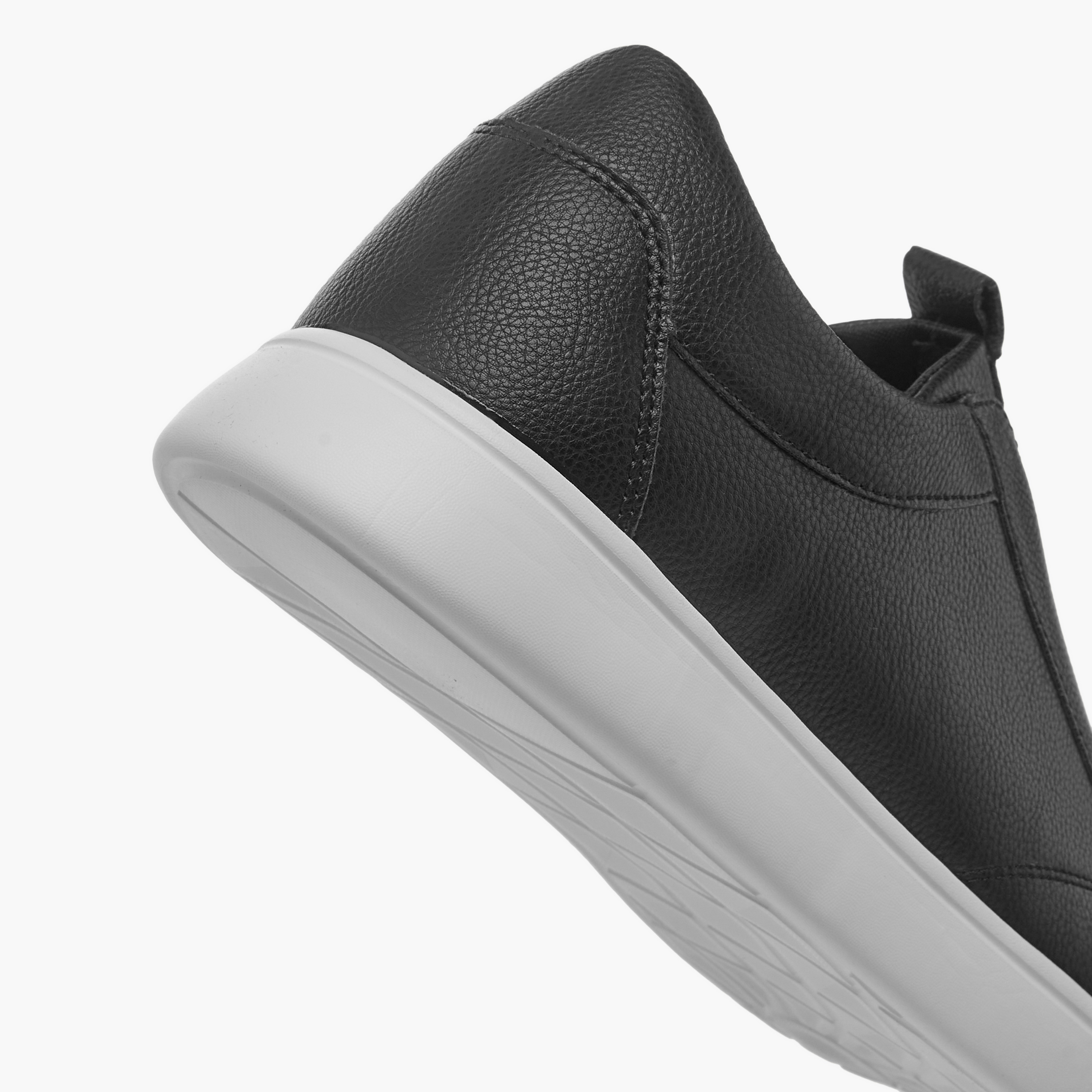 حذاء سنيكرز سهل الارتداء بارز الملمس بألسنة سحب من إل بي إل من شو إكسبرس-men-shoes-sneakers-image-5
