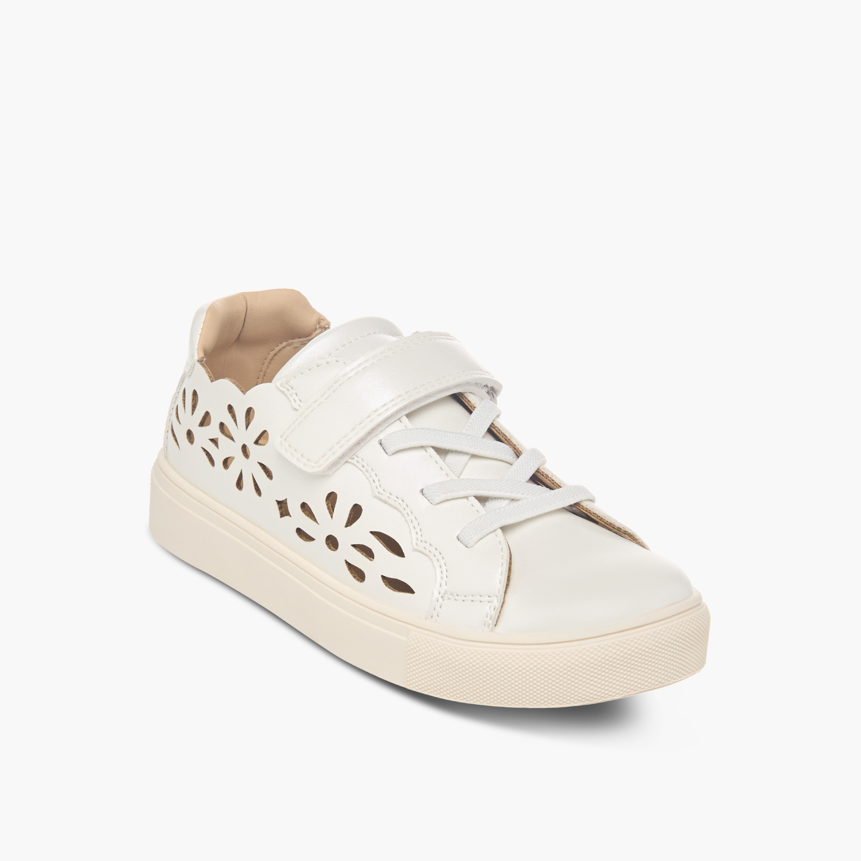 حذاء سنيكرز بطول الكاحل وشريط لاصق وتفاصيل مفرّغة من ليتل ميسي-girls-shoes-sneakers-image-2