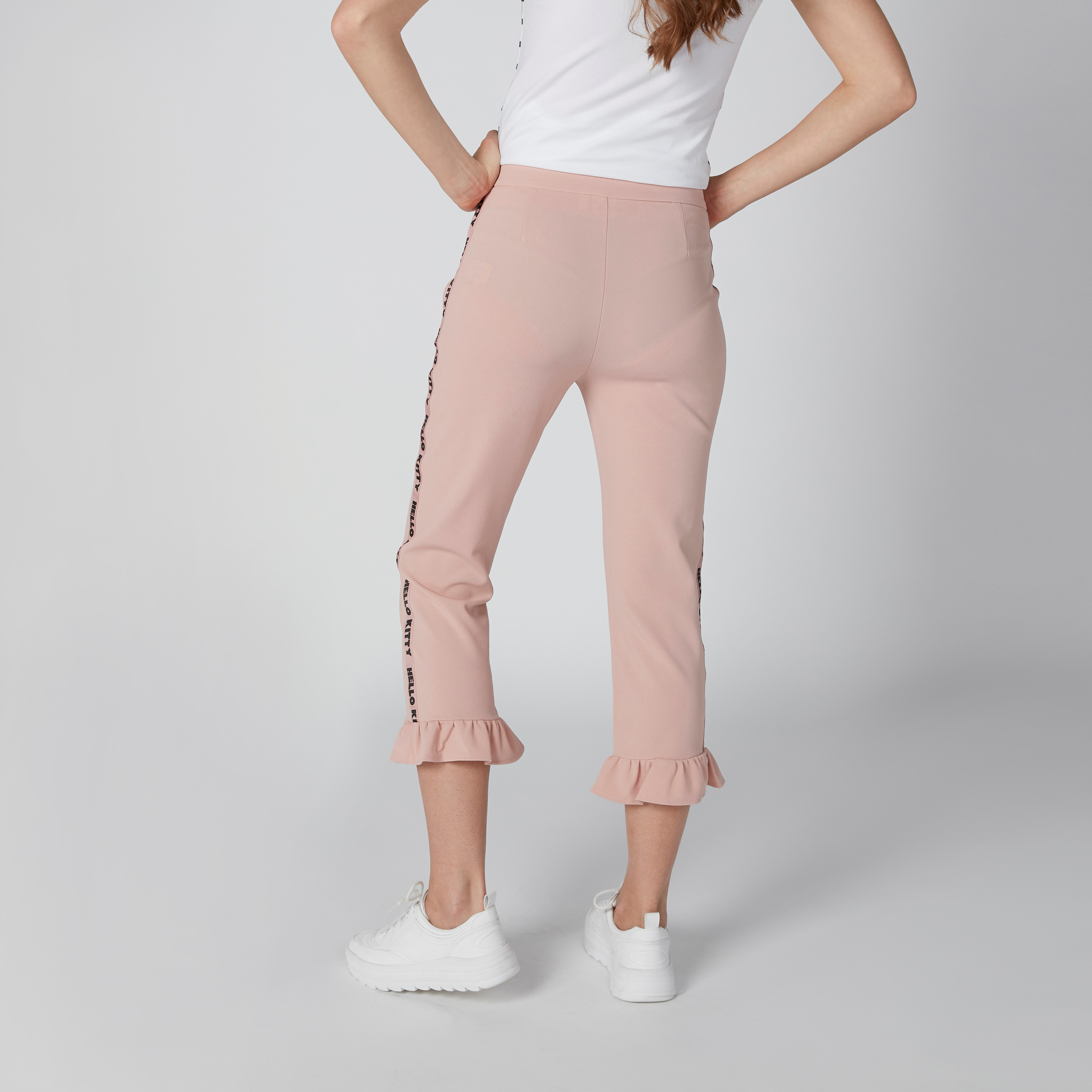 Slim fit hot sale cropped trousers