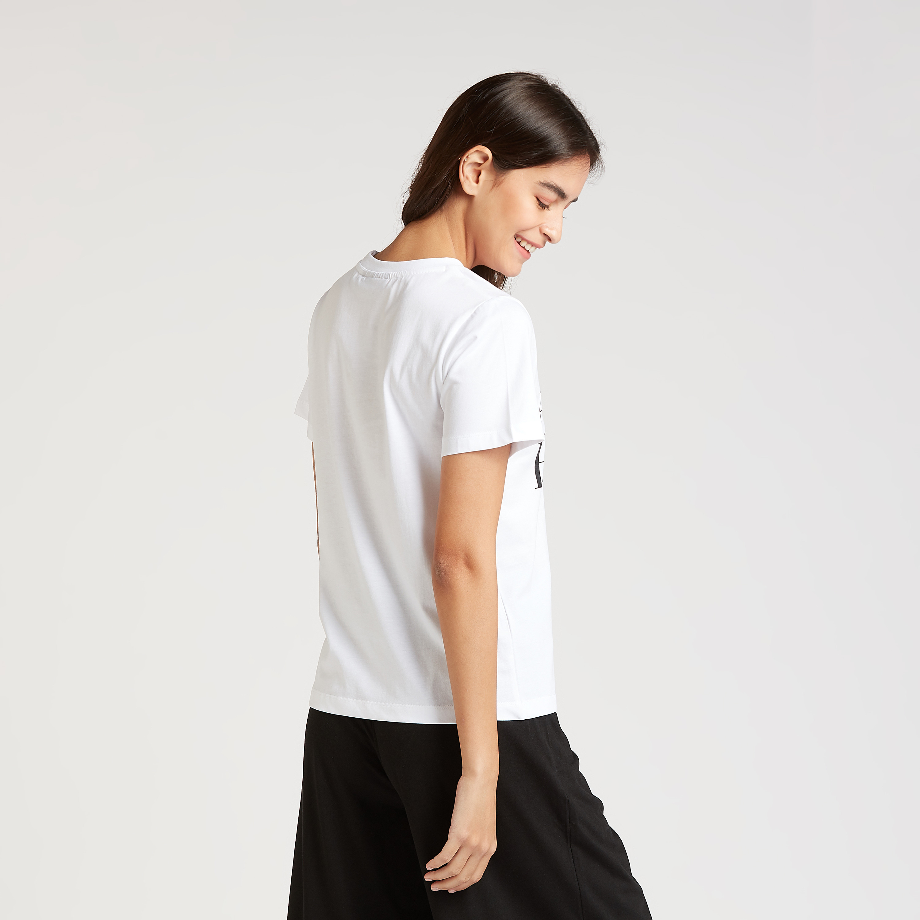 تيشيرت بطبعات بيتي بوب بياقة ضيّقة وأكمام قصيرة-women-clothing-tshirts-image-4