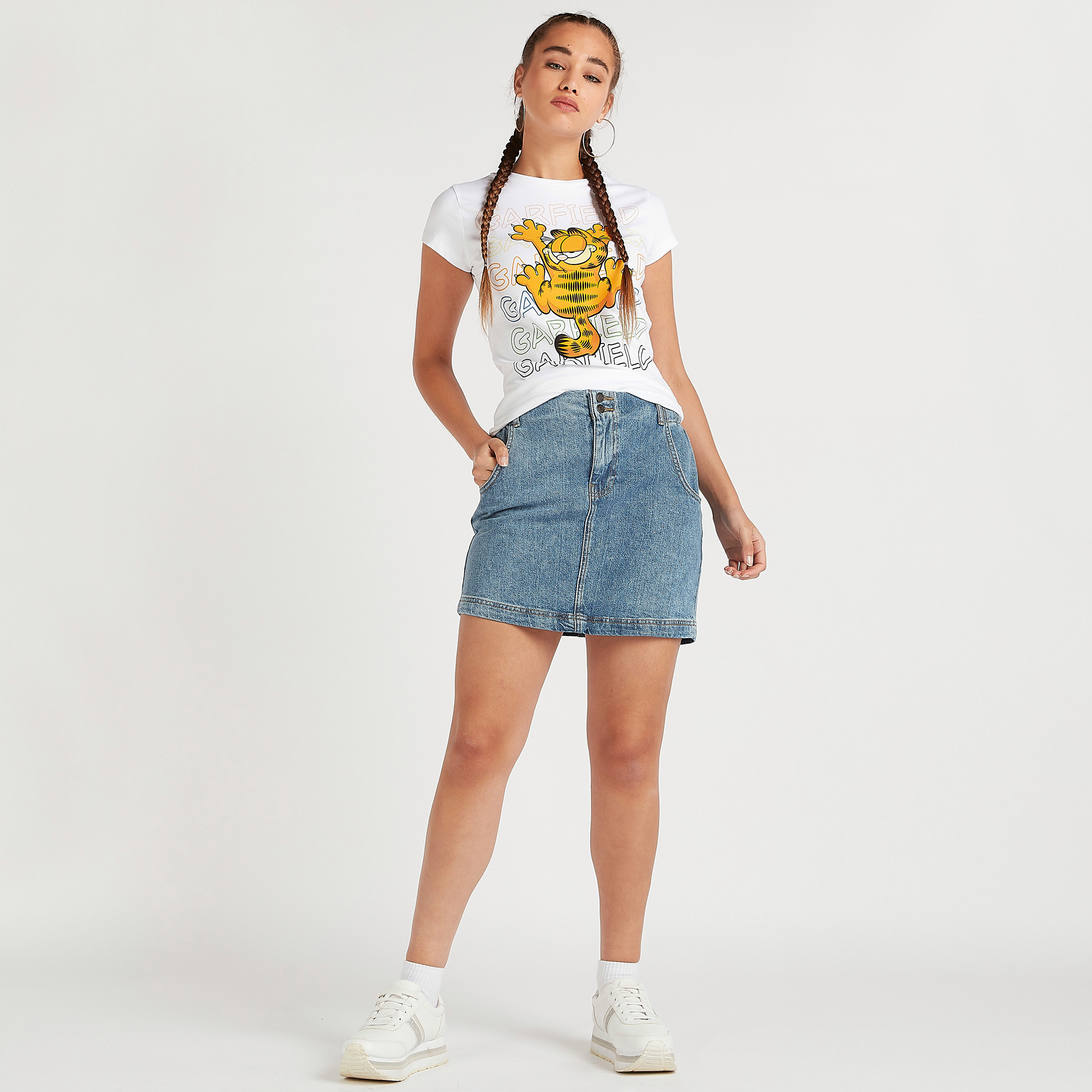 تيشيرت بياقة ضيّقة وأكمام كاب وطبعات غارفيد-women-clothing-tshirts-image-2