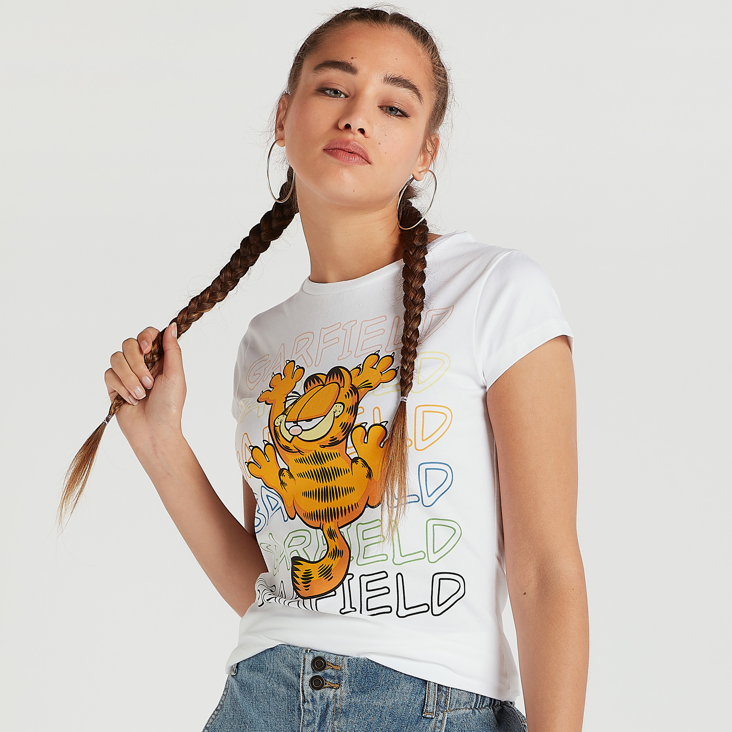 تيشيرت بياقة ضيّقة وأكمام كاب وطبعات غارفيد-women-clothing-tshirts-image-5
