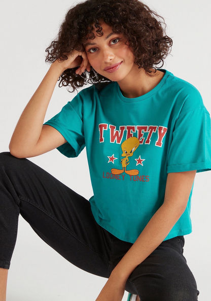 Tweety Print Crop T-shirt with Short Sleeves and Crew Neck