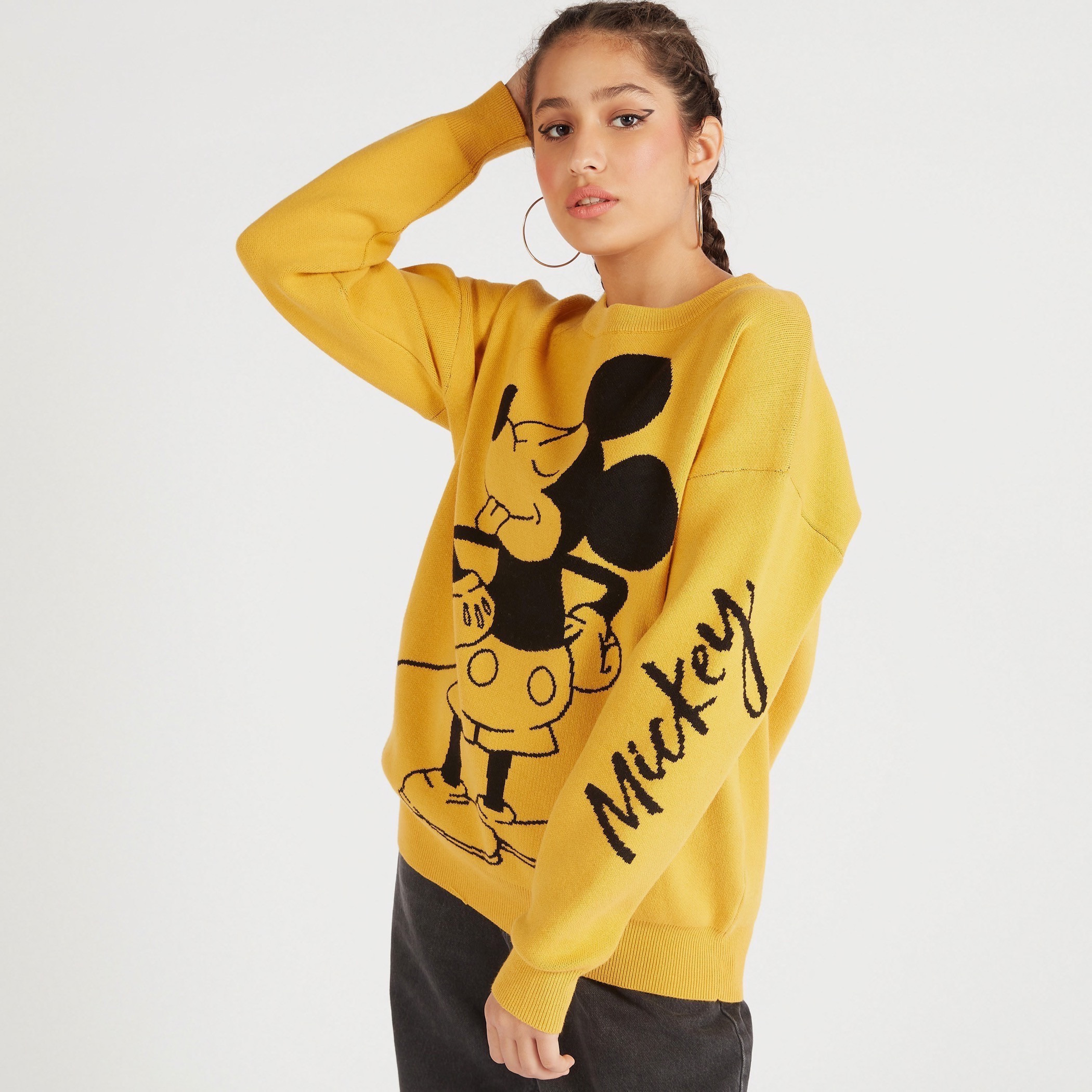 كنزة بياقة ضيقة وأكمام طويلة وطبعات ميكي ماوس-women-winterwear-cardigansandjumpers-jumpers-image-6