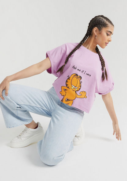 Garfield Print Crew Neck Crop T-shirt with Short Sleeves-T Shirts-image-0