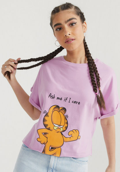 Garfield Print Crew Neck Crop T-shirt with Short Sleeves-T Shirts-image-1
