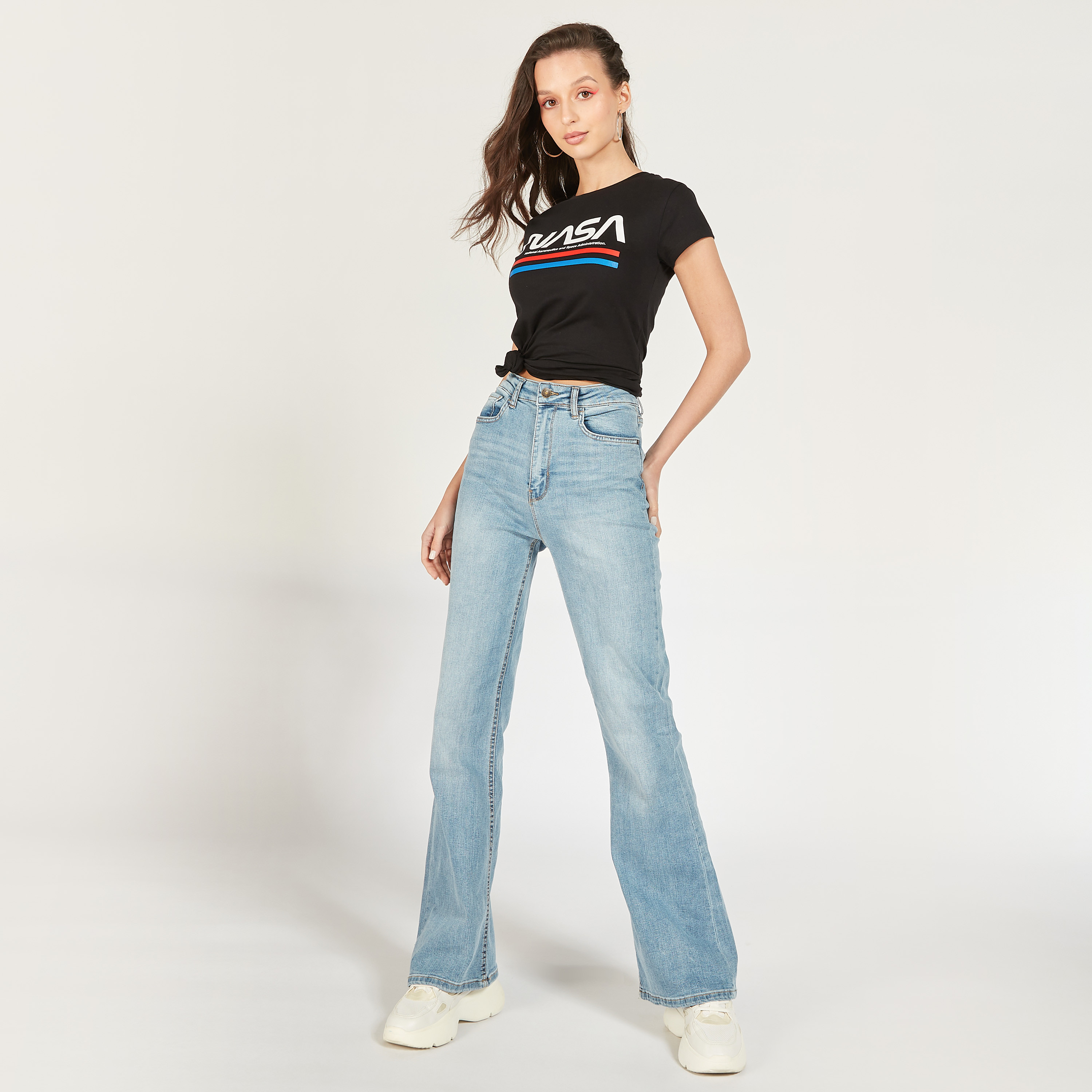 تيشيرت بياقة ضيقة وأكمام قصيرة وطبعات ناسا-women-clothing-tshirts-image-2