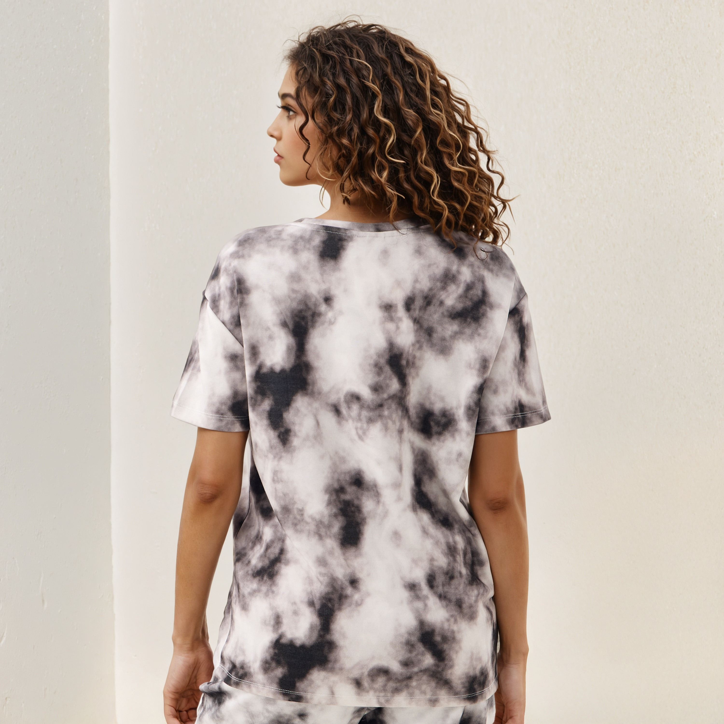 Tom and Jerry Print Crew Neck T-shirt-women-clothing-tshirts-image-3