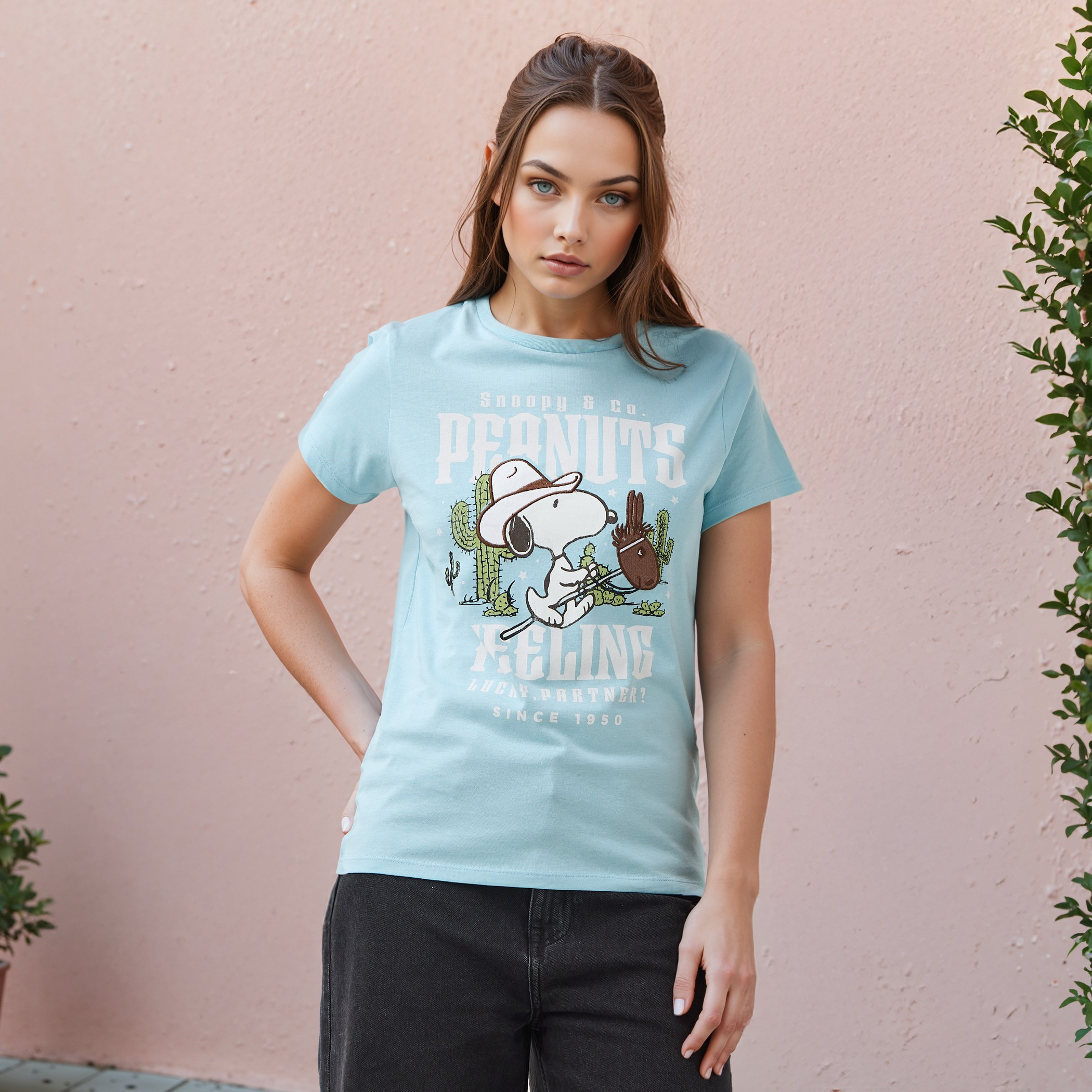تيشيرت بياقة ضيقة وأكمام قصيرة وطبعات-women-clothing-tshirts-image-1