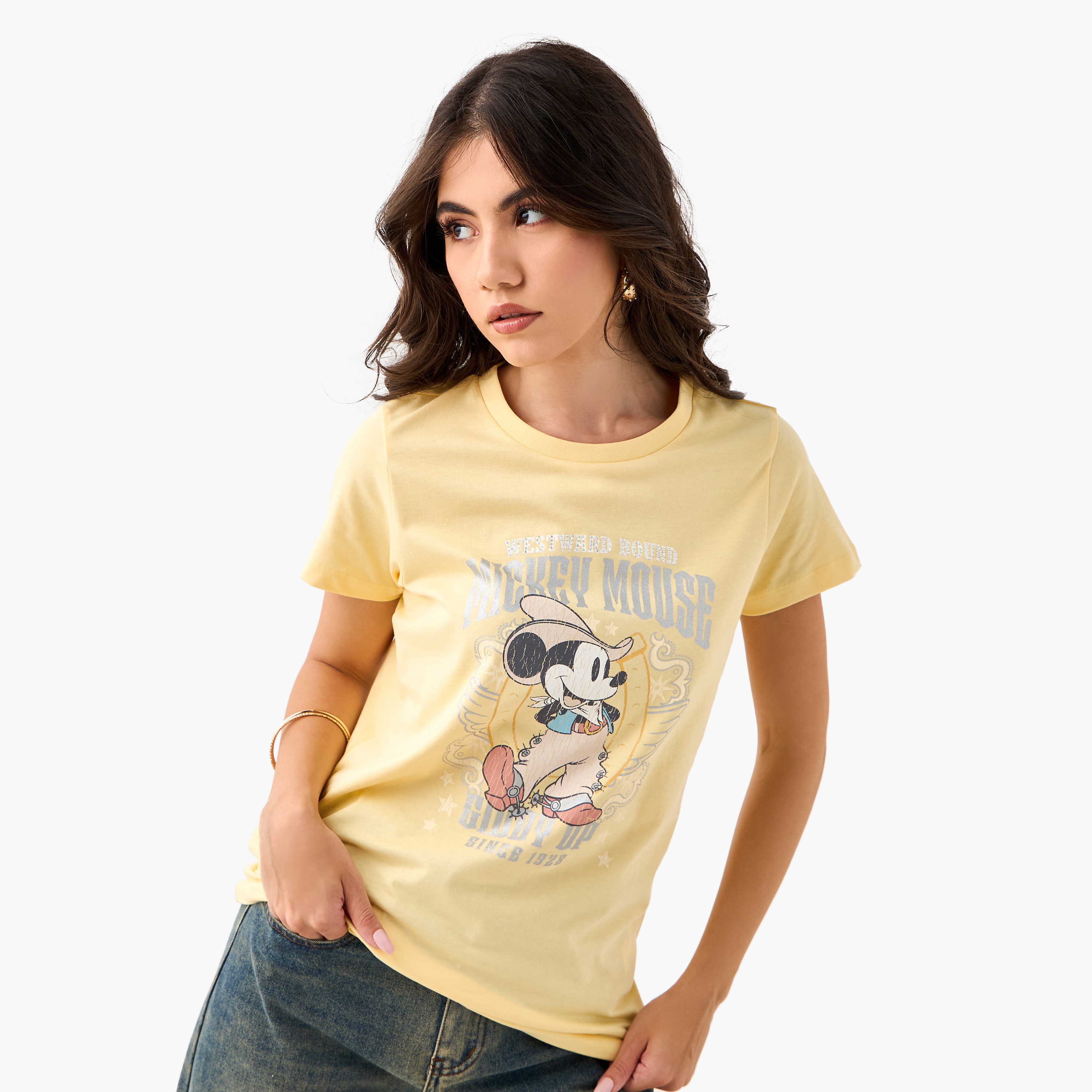 تيشيرت بياقة ضيقة وطبعات ميكي ماوس-women-clothing-tshirts-image-1