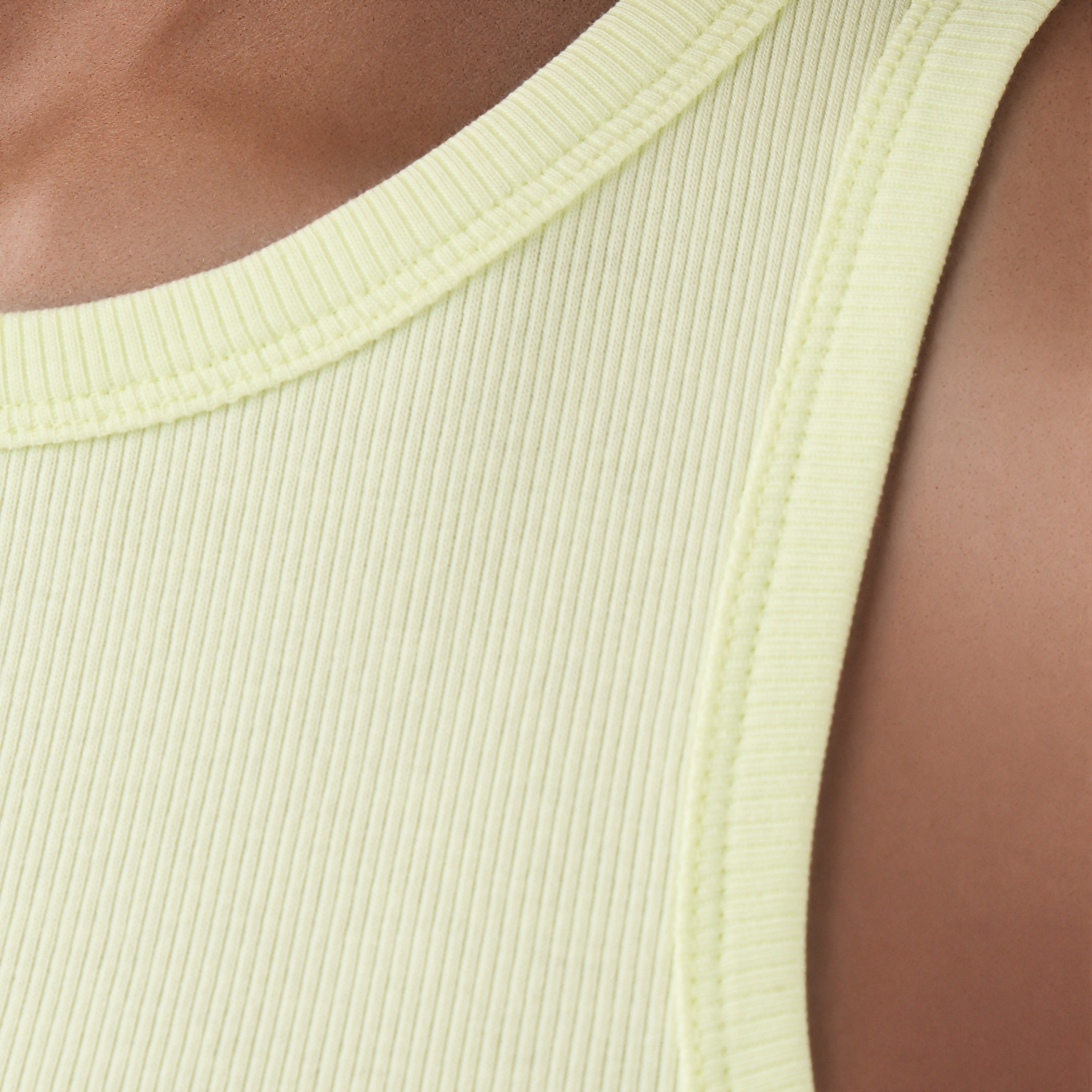 بلوزة تانك مزيّنة دون أكمام من سنوبي-women-clothing-tshirts-image-5