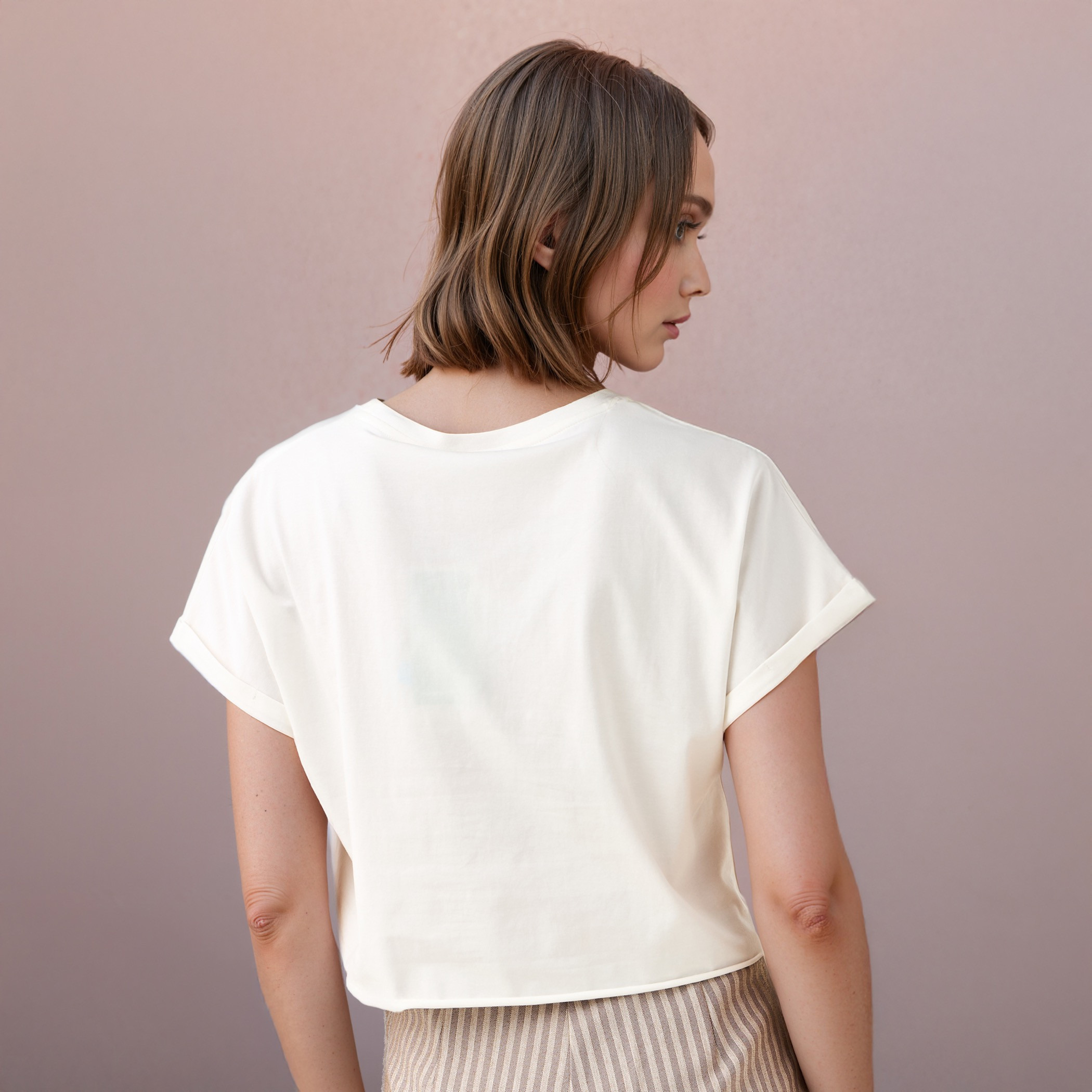 تيشيرت قصير وأكمام ممتدة بطبعات لولا باني-women-clothing-tshirts-image-3