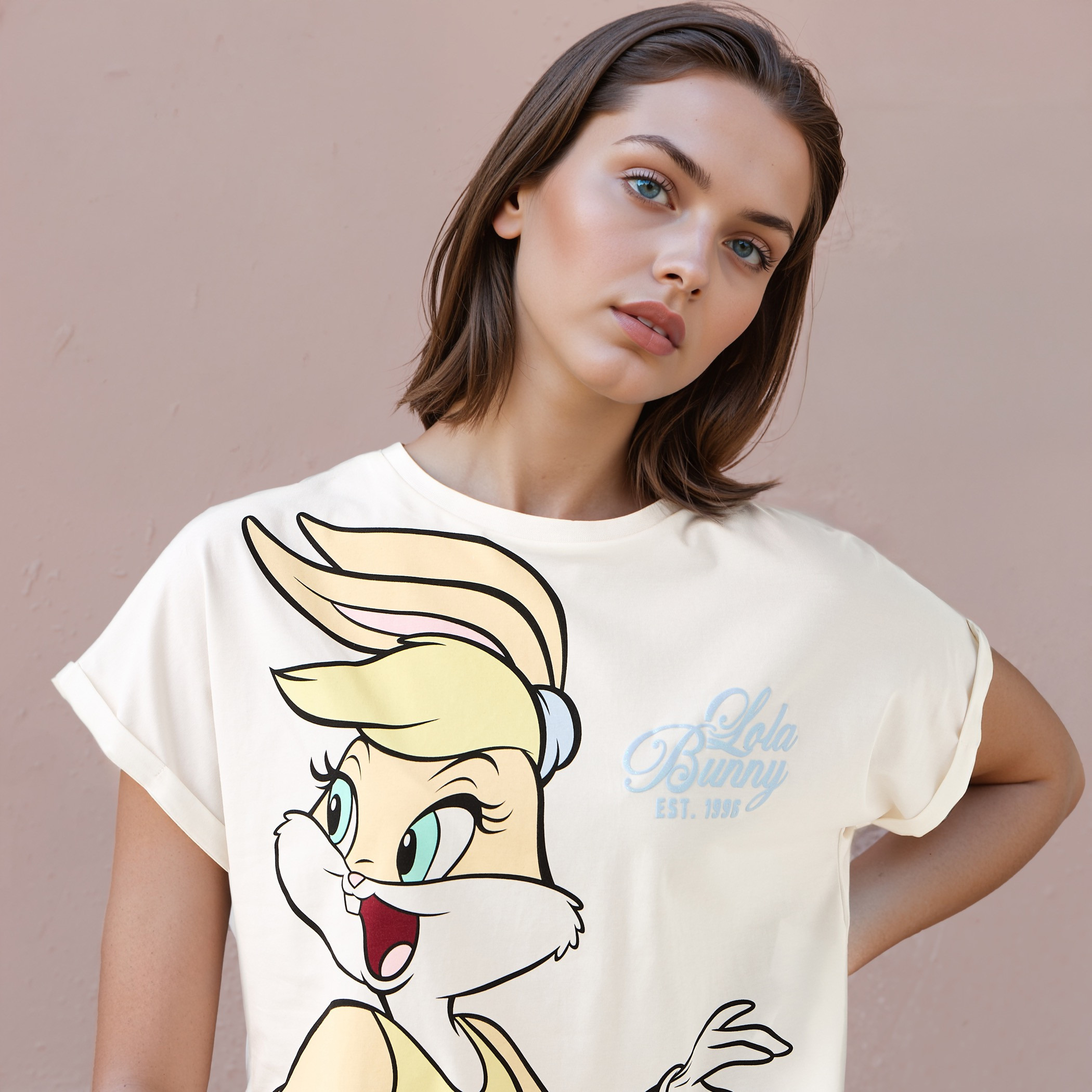 تيشيرت قصير وأكمام ممتدة بطبعات لولا باني-women-clothing-tshirts-image-4