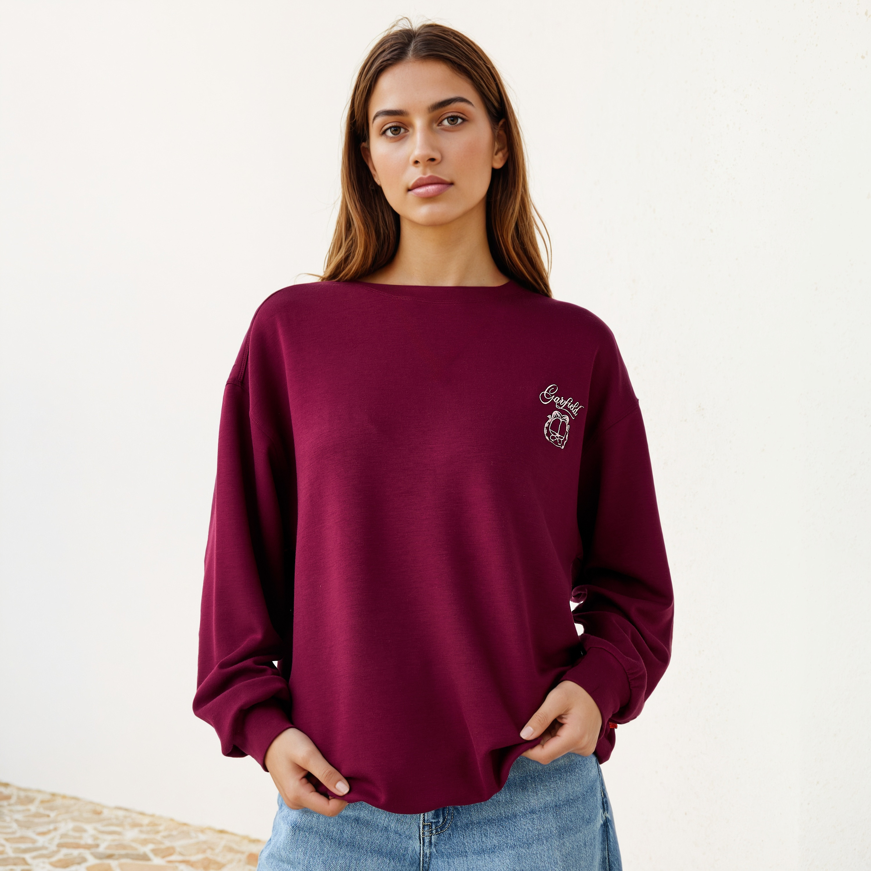 Garfield Embroidered Sweatshirt-women-winterwear-hoodiesandsweatshirts-sweatshirts-image-1