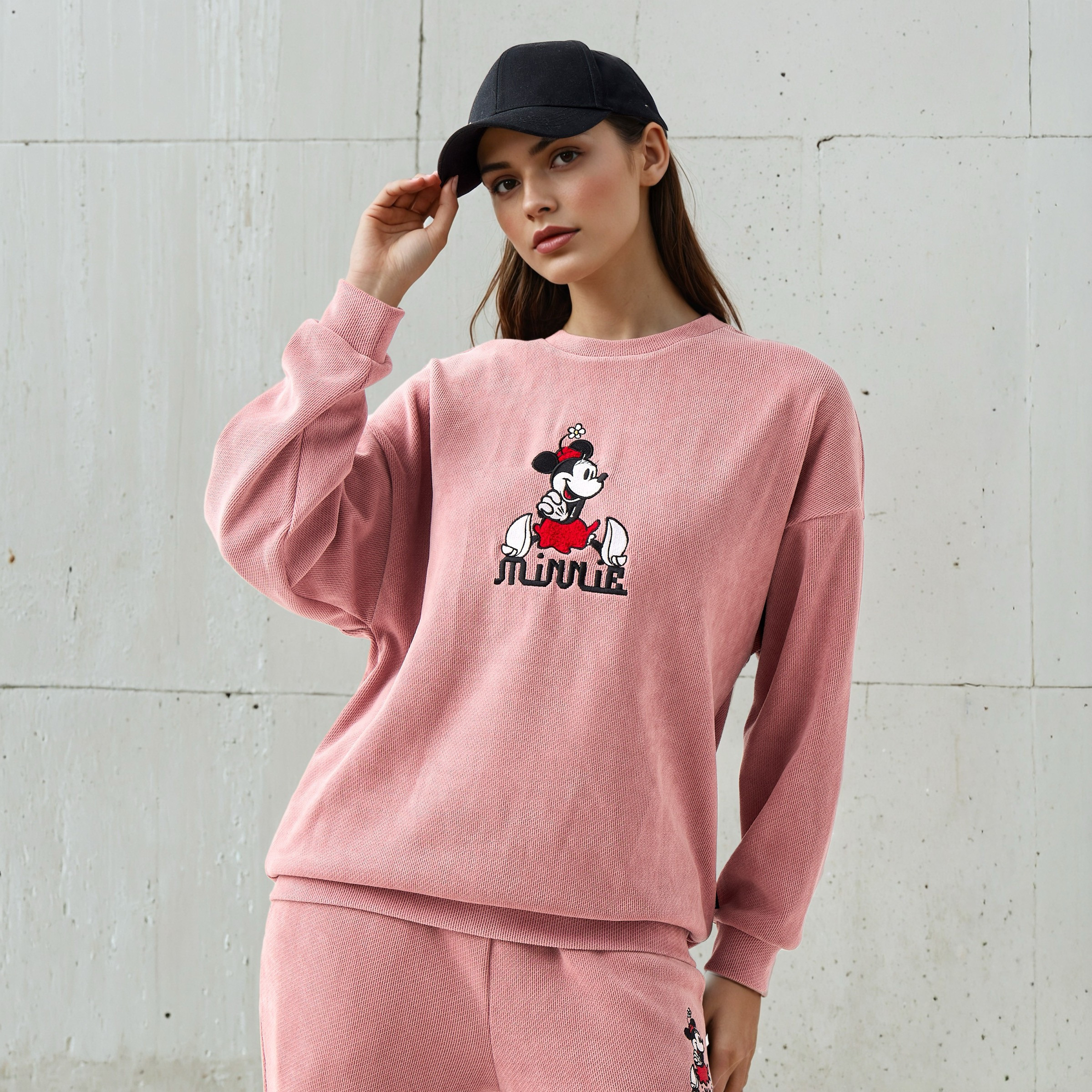 Minnie Mouse Oversized Sweatshirt-women-clothing-hoodiesandsweatshirts-sweatshirts-image-1