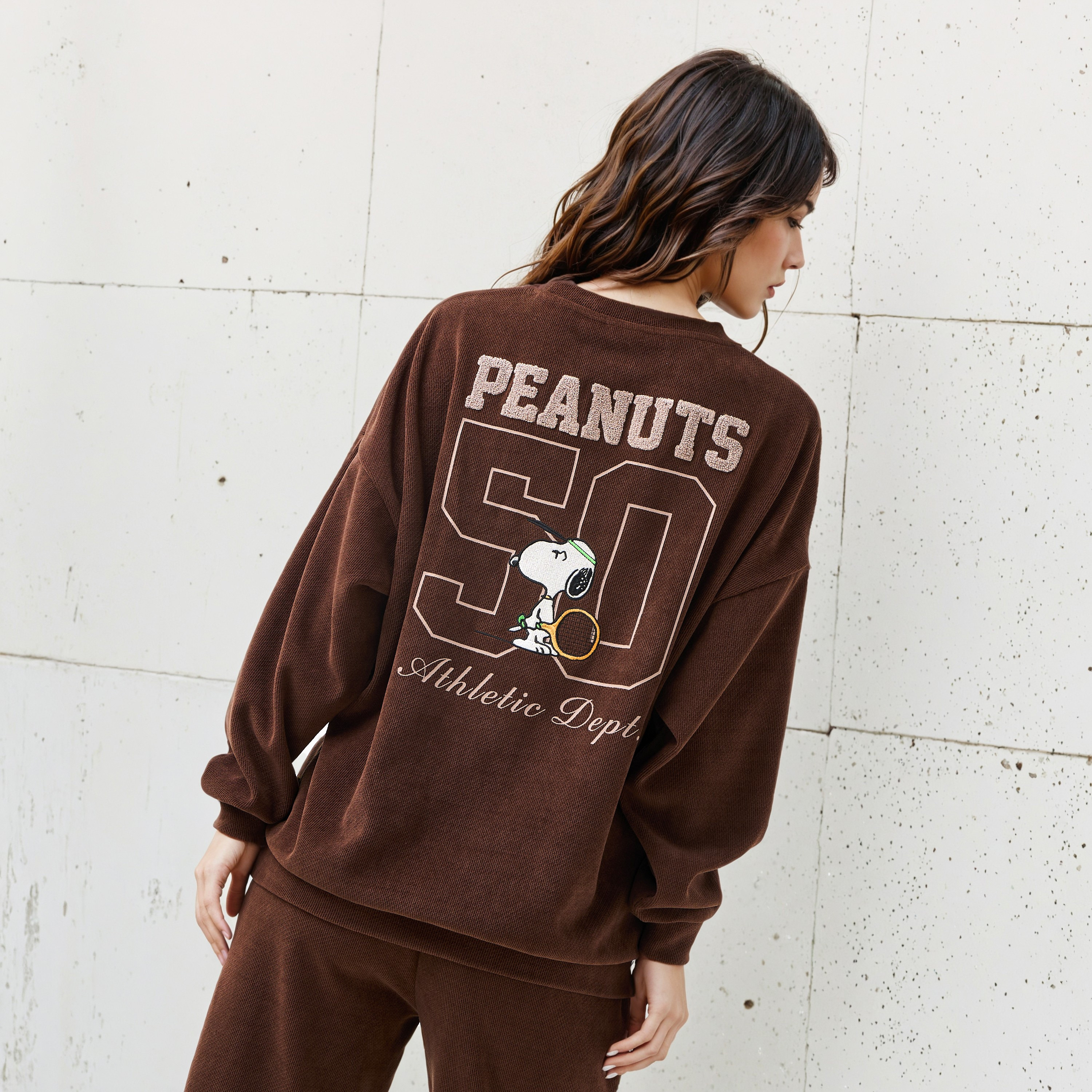 Peanuts Sweatshirt with Drop Shoulder-women-clothing-hoodiesandsweatshirts-sweatshirts-image-1